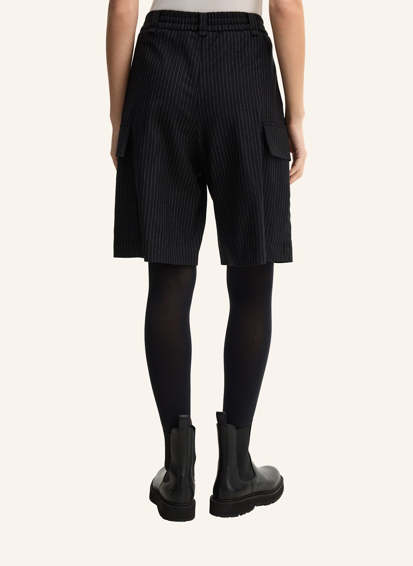 windsor. Bermudas: SCHWARZ