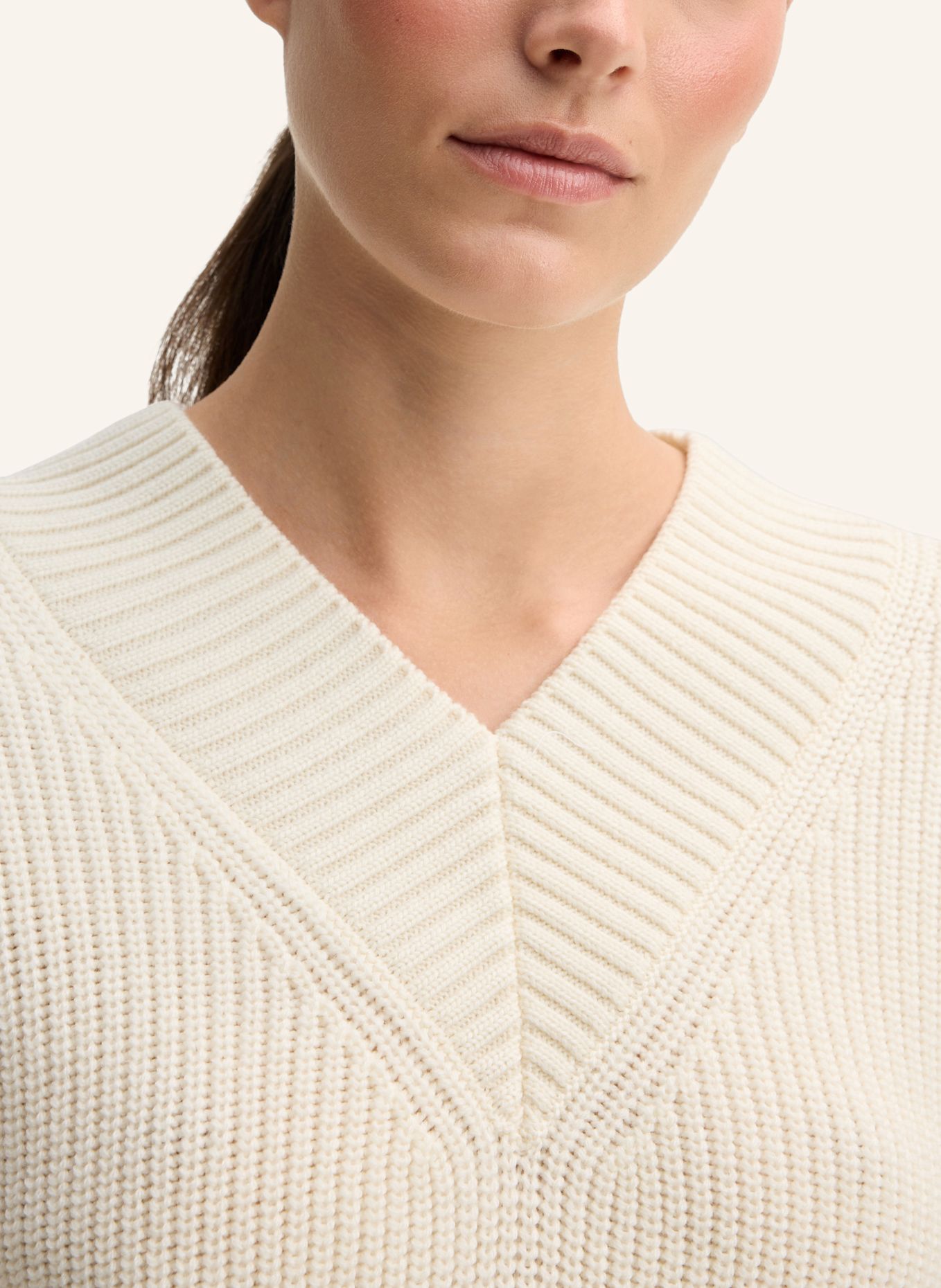 windsor. Pullover: WEISS