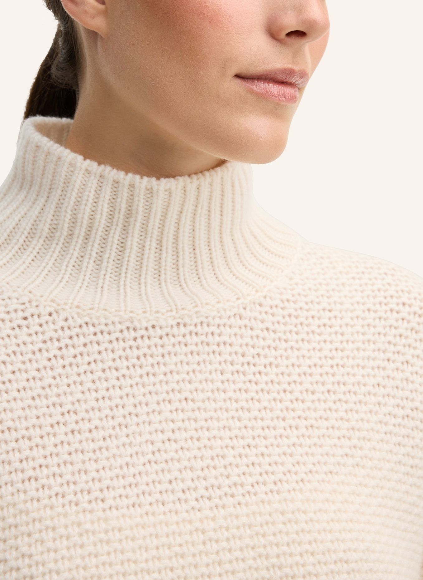 windsor. Pullover: WEISS