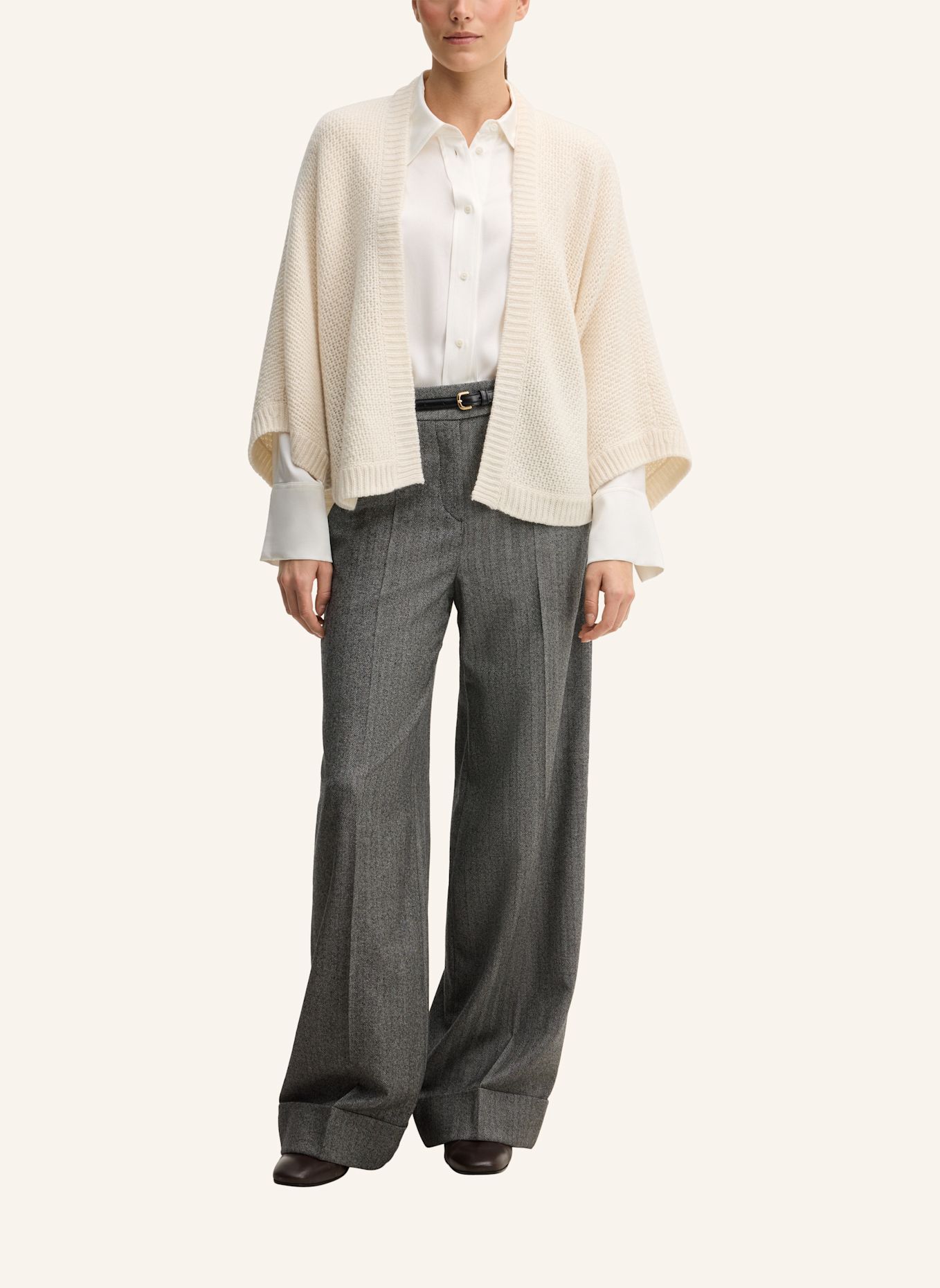windsor. Strickjacke: WEISS