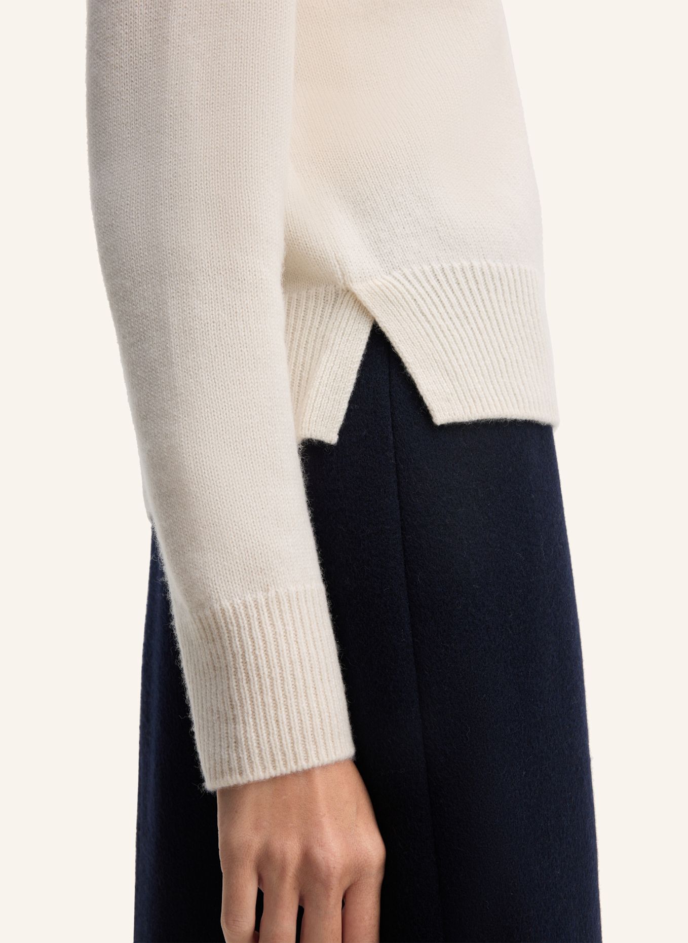 windsor. Pullover: WEISS