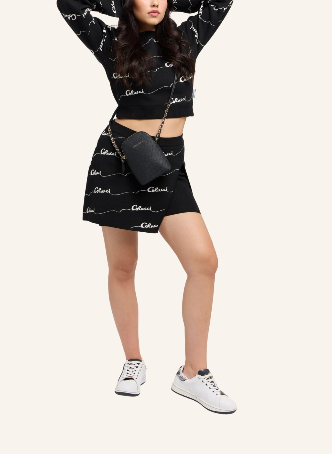 CARLO COLUCCI Minitasche in Bastoptik DEVALIER: SCHWARZ