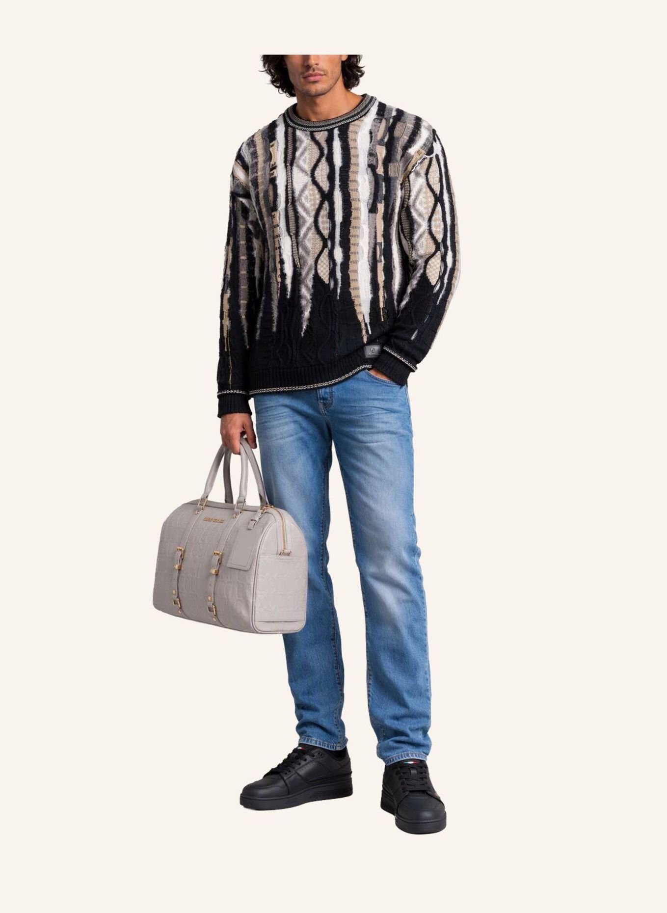 CARLO COLUCCI Oversize Fluffy Pullover - 3D Knit FRIGERI: SCHWARZ