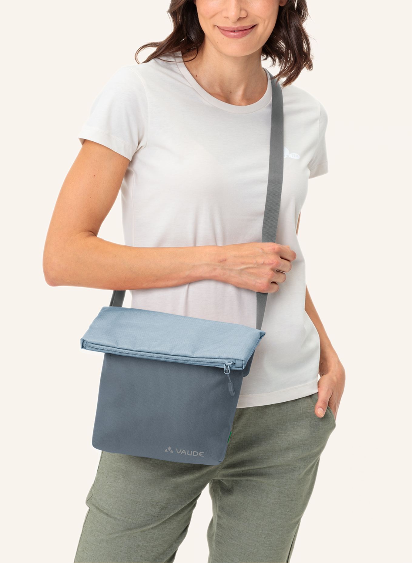 VAUDE Schultertasche HEKA II: GRAU