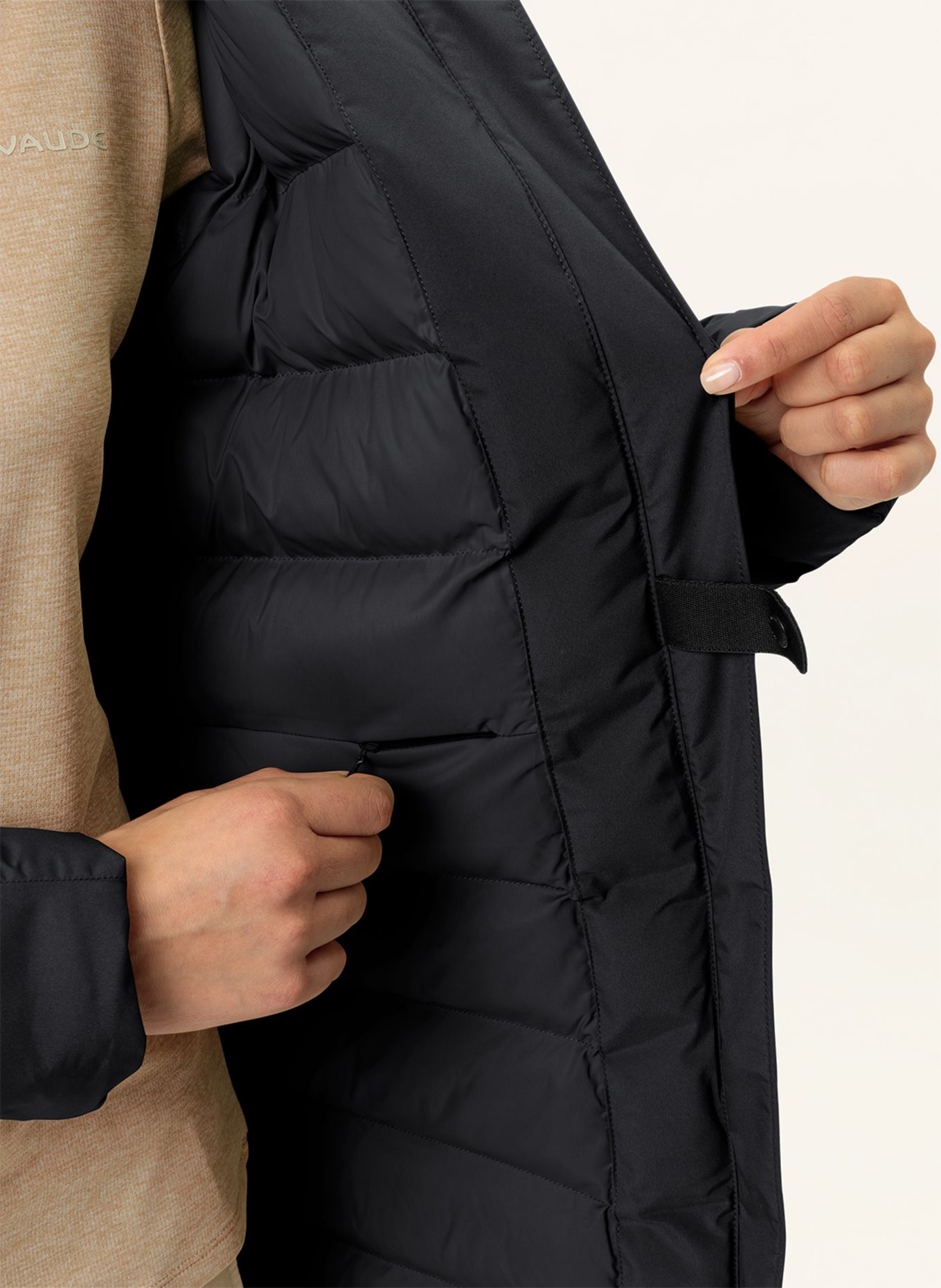 VAUDE Regenparka MINEO IV: SCHWARZ