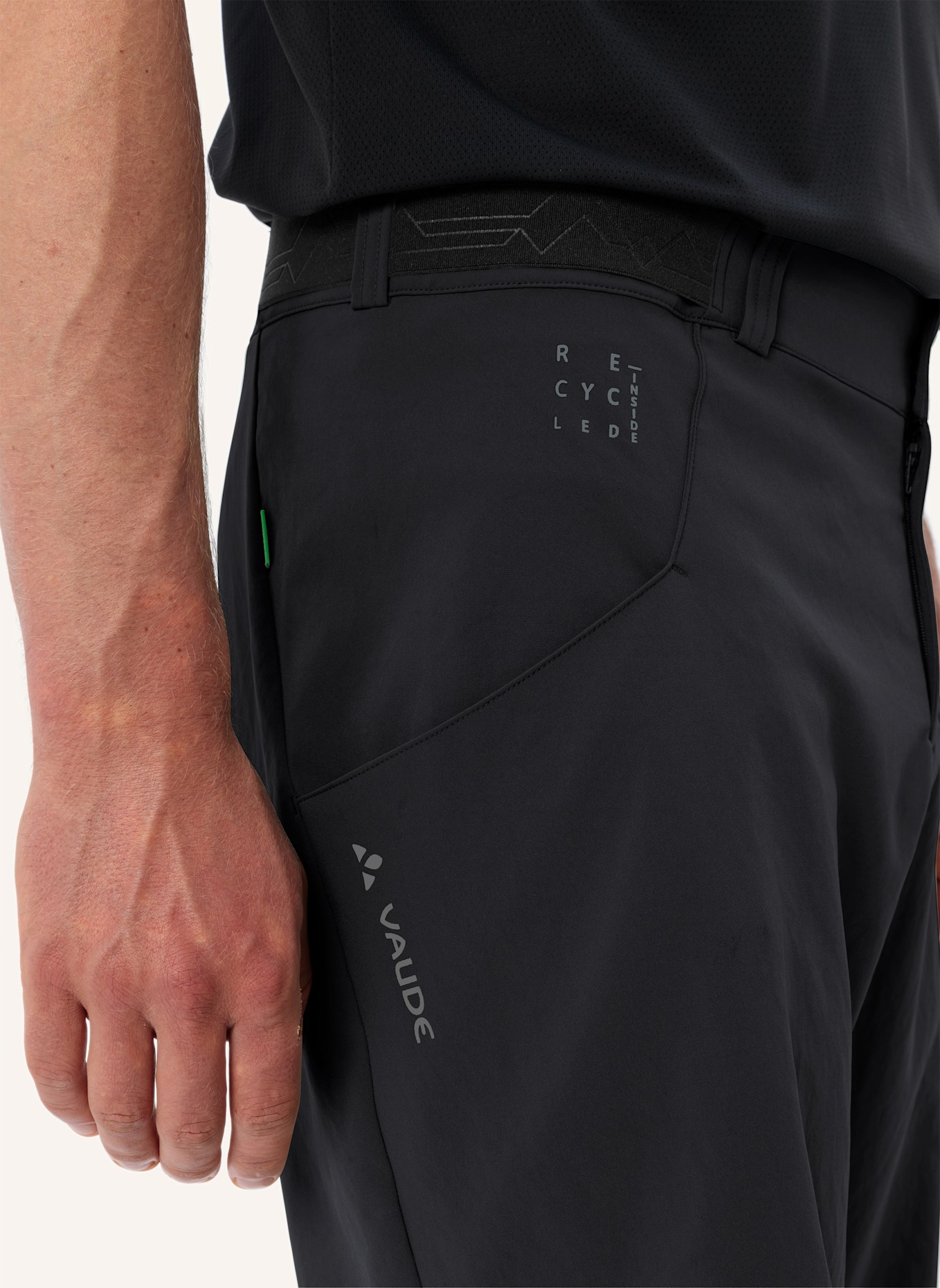 VAUDE Radhose mit gepolstertem Einsatz M LOAMER SHORTS: SCHWARZ