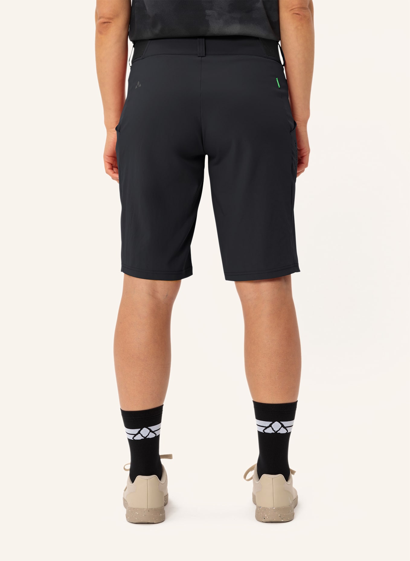 VAUDE Radhose mit gepolstertem Einsatz W LOAMER SHORTS: SCHWARZ