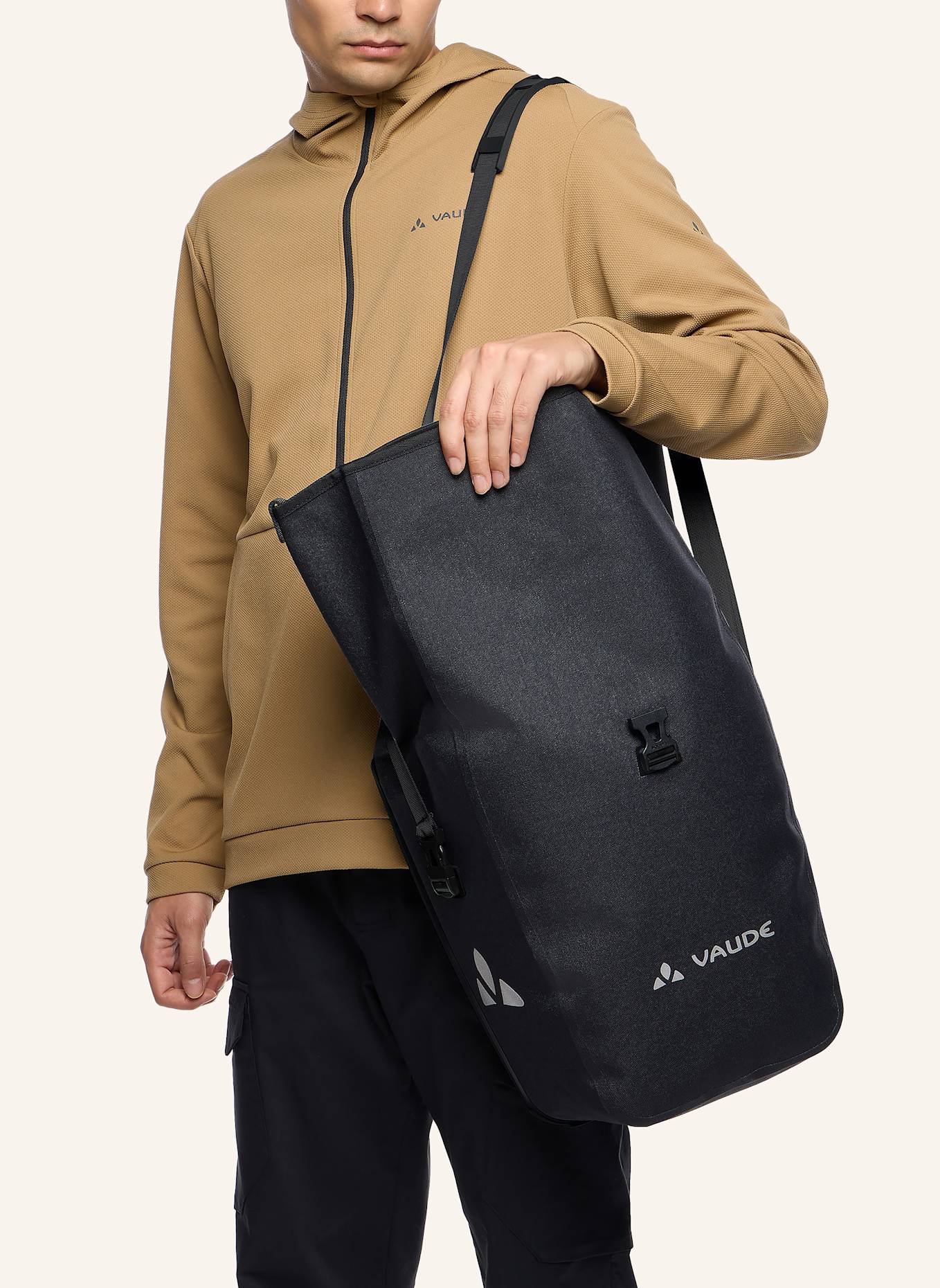 VAUDE Fahrradtasche AQUA BACK DELUXE: SCHWARZ