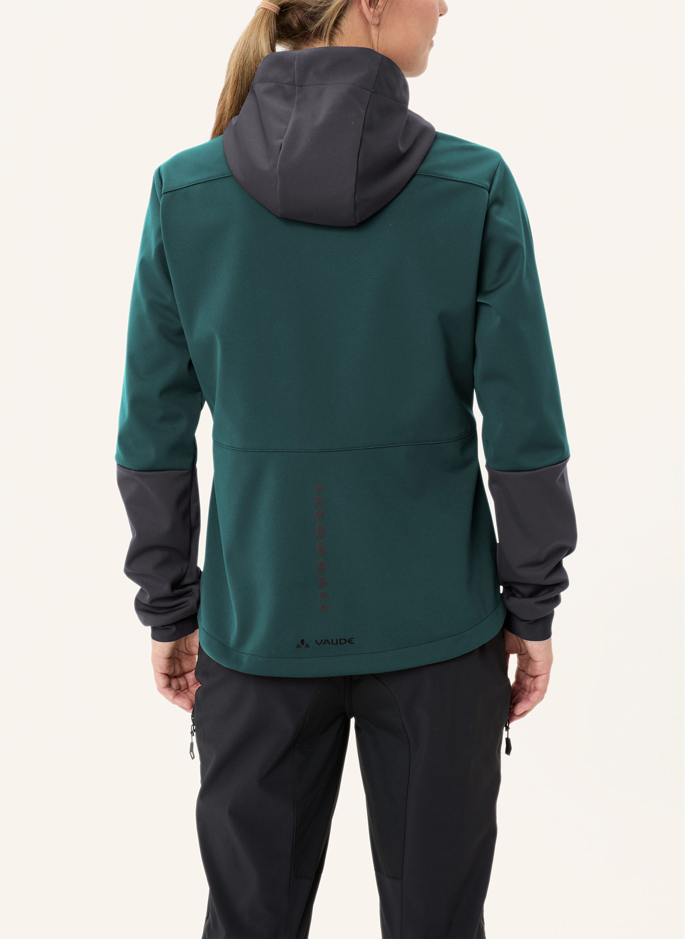 VAUDE Radjacke W QIMSA HOODED SFT JACKET: GRÜN
