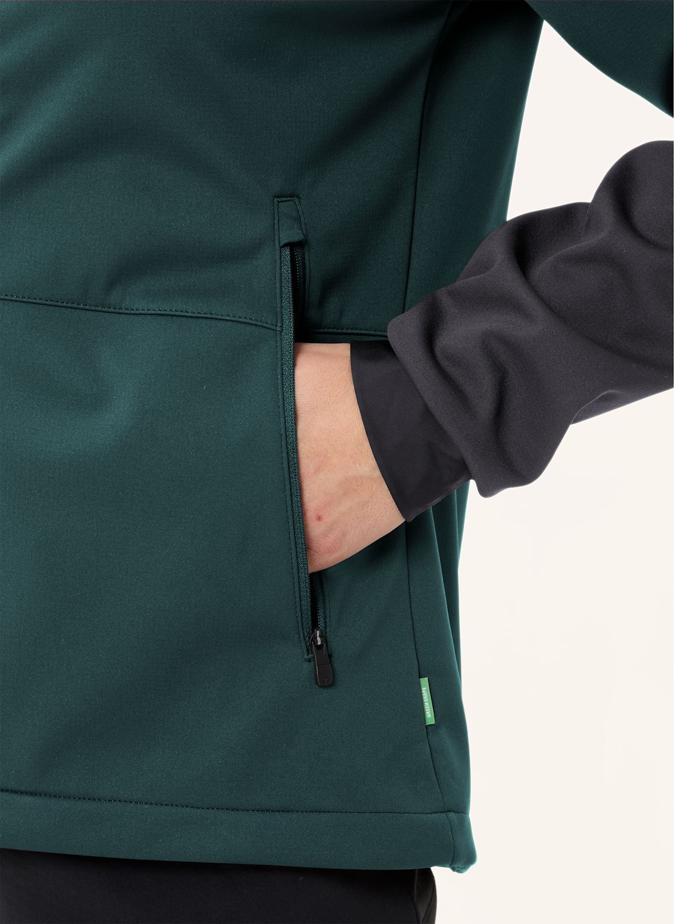 VAUDE Radjacke W QIMSA HOODED SFT JACKET: GRÜN