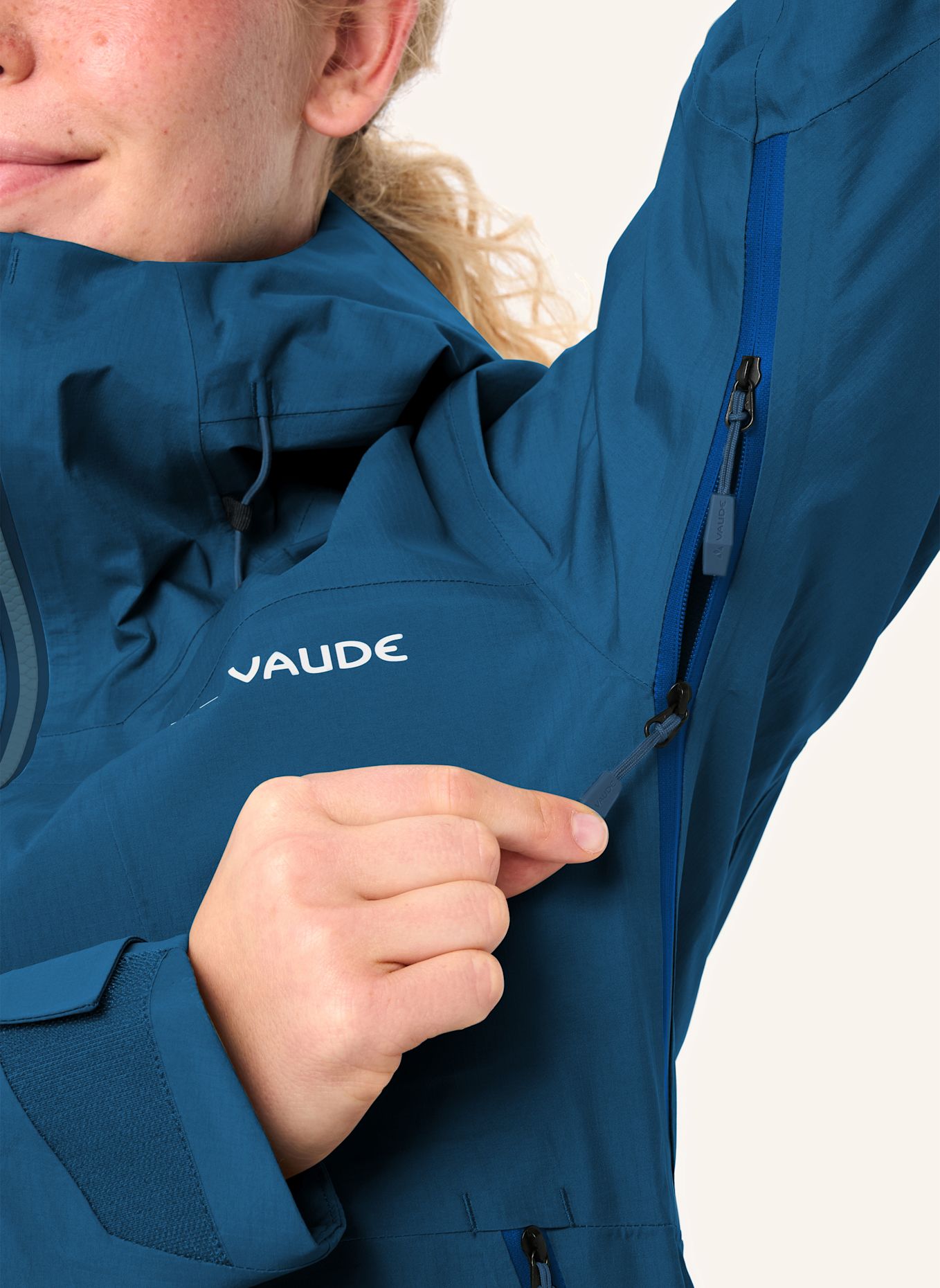 VAUDE Hardshell-Jacke W CROZ ALPINE 3L JACKET: BLAU