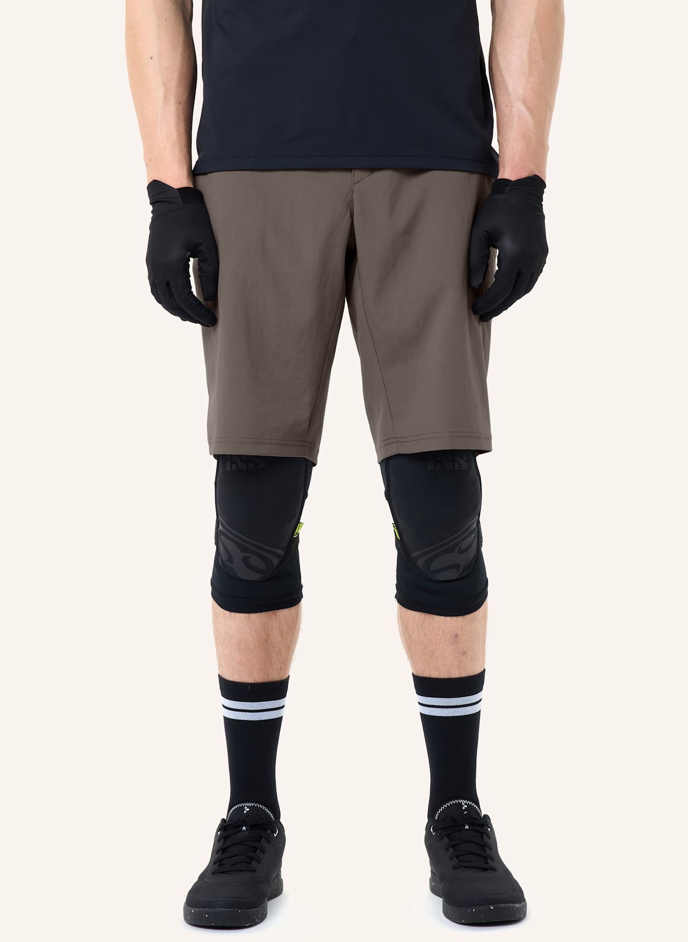 VAUDE Radhose mit gepolstertem Einsatz M LOAMER SHORTS: BRAUN/ SCHWARZ