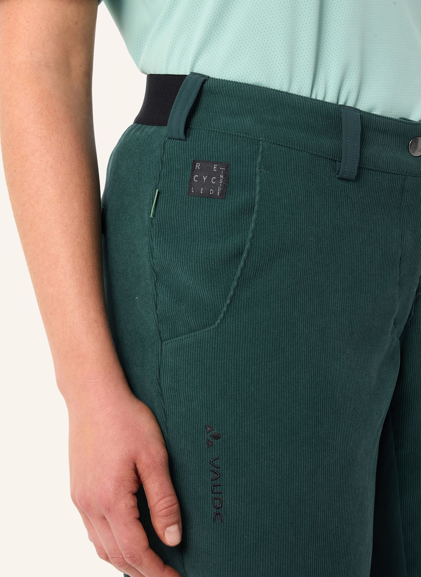 VAUDE Radhose ohne gepolsterten Einsatz W LOAMER BASE CORD SHORTS: GRÜN