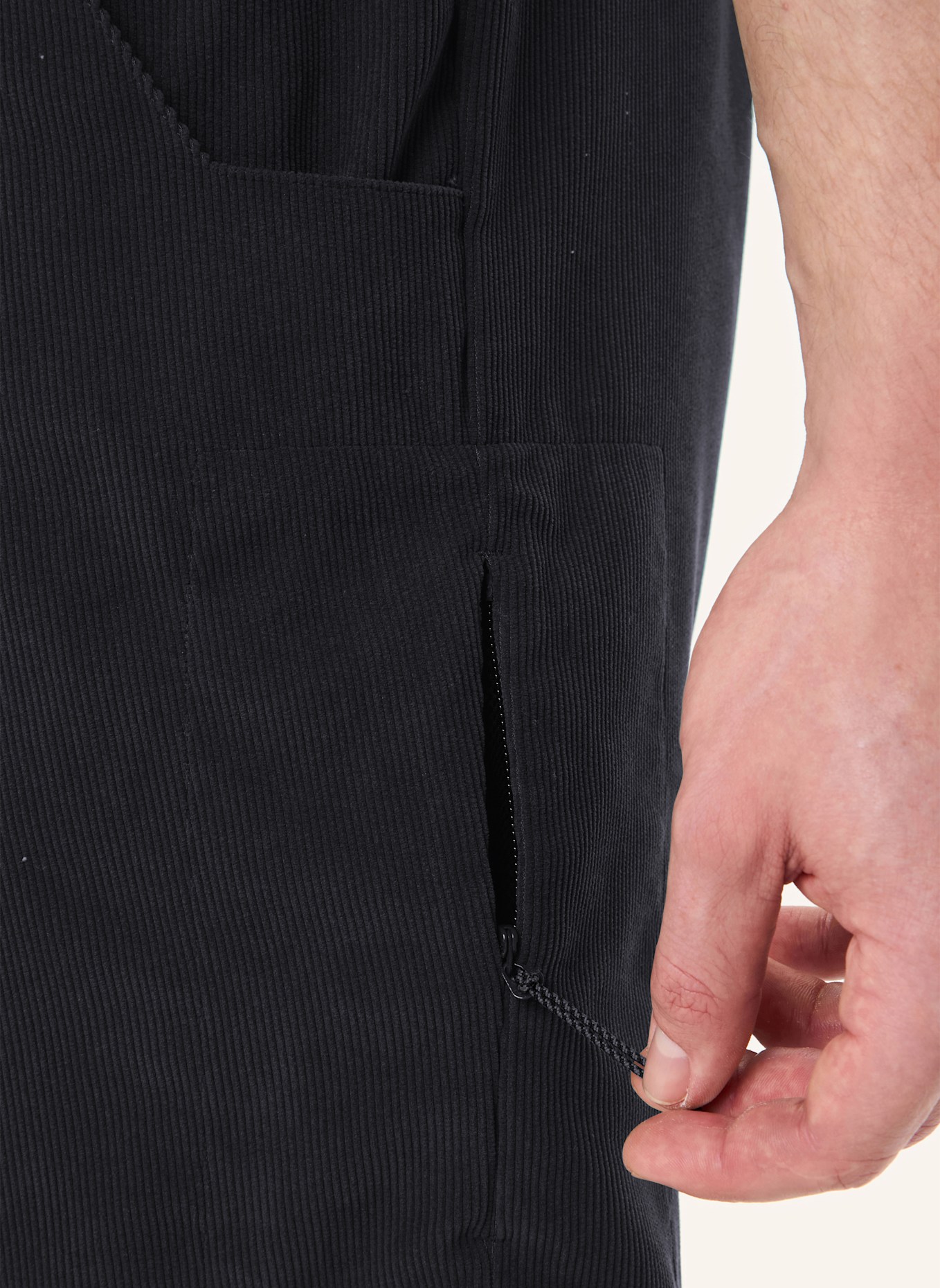 VAUDE Radhose ohne gepolsterten Einsatz M LOAMER BASE CORD SHORTS: SCHWARZ