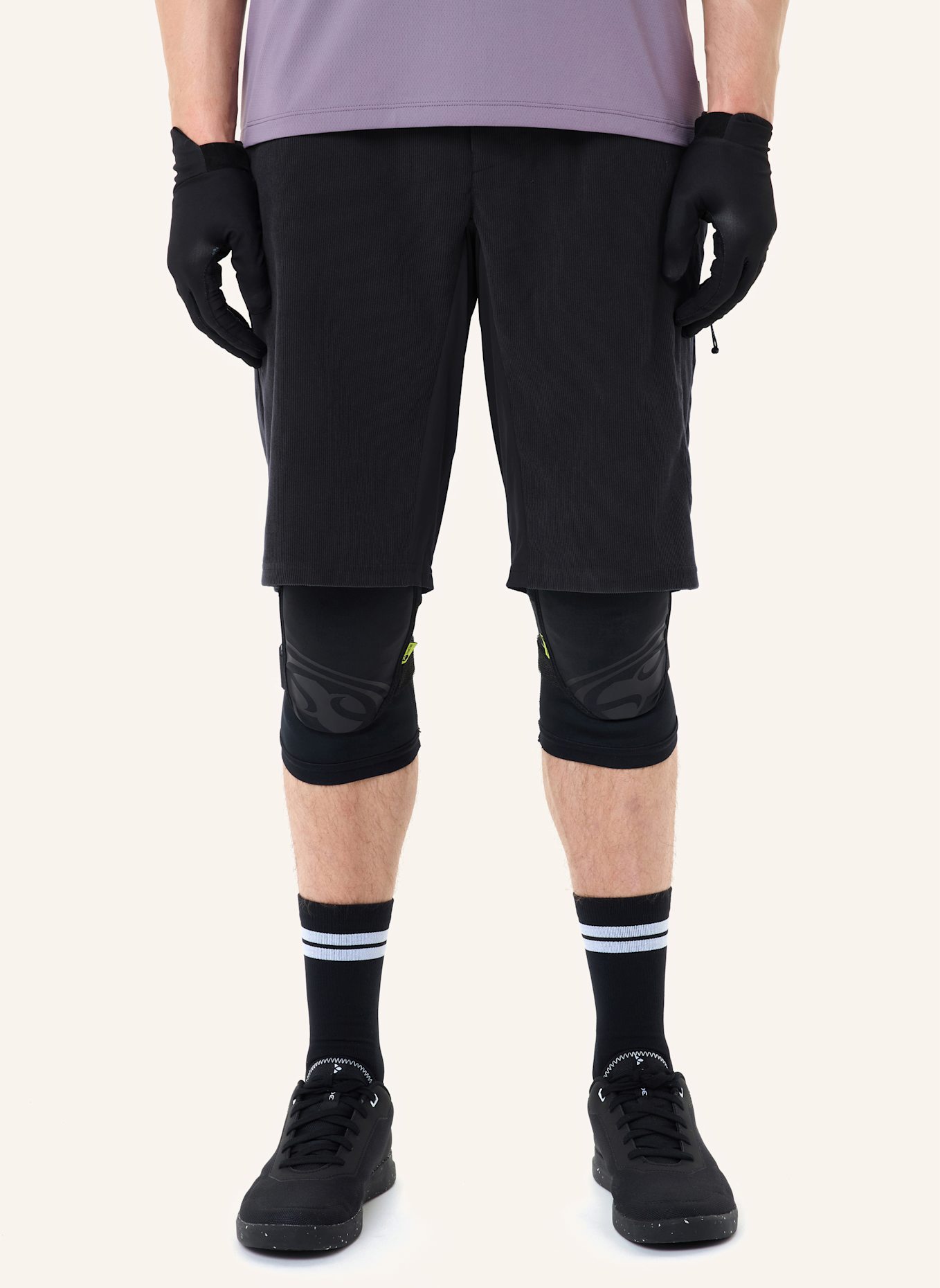 VAUDE Radhose ohne gepolsterten Einsatz M LOAMER BASE CORD SHORTS: SCHWARZ