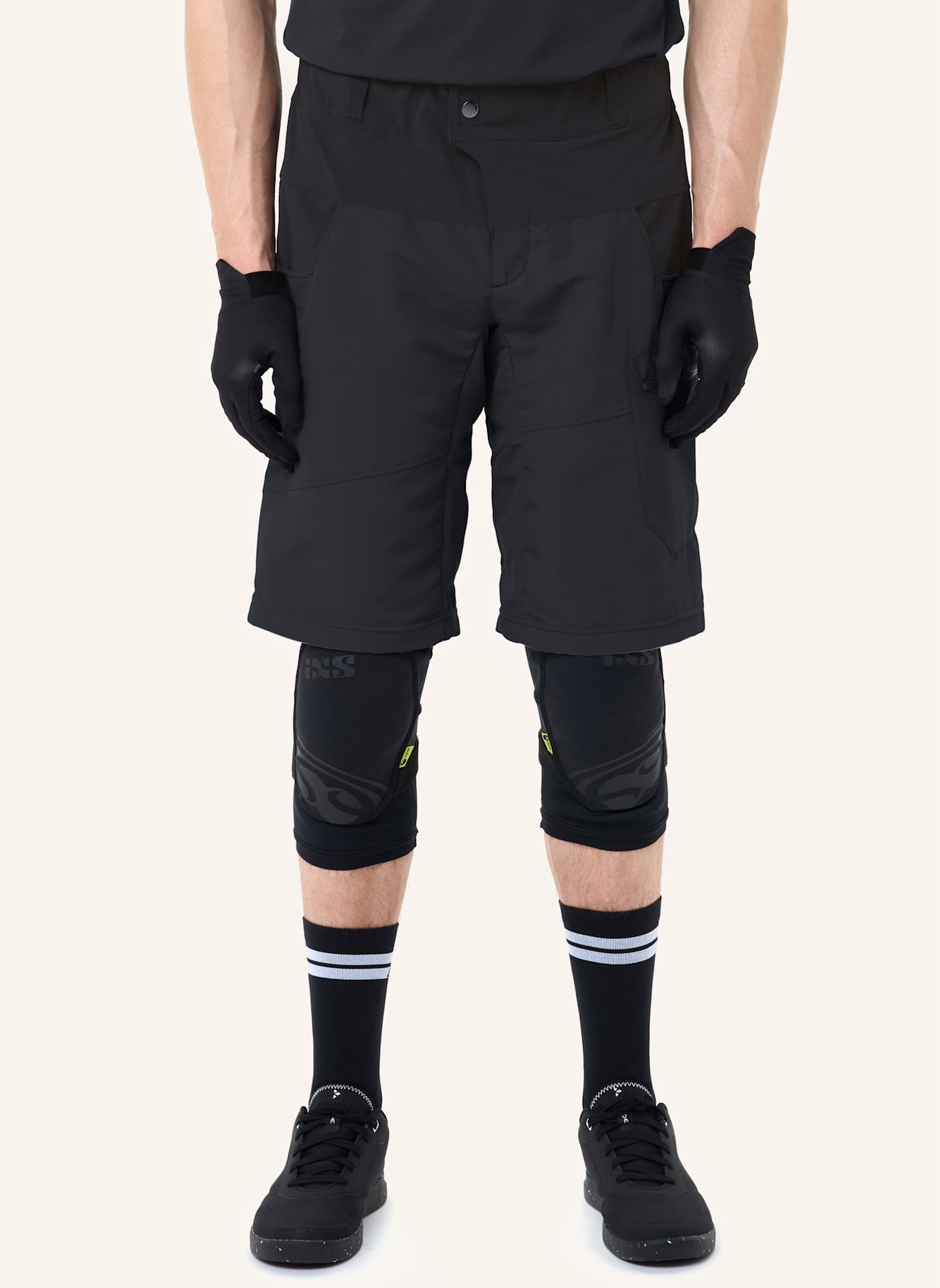 VAUDE Radhose mit gepolstertem Einsatz M QIMSA SHORTS II: SCHWARZ