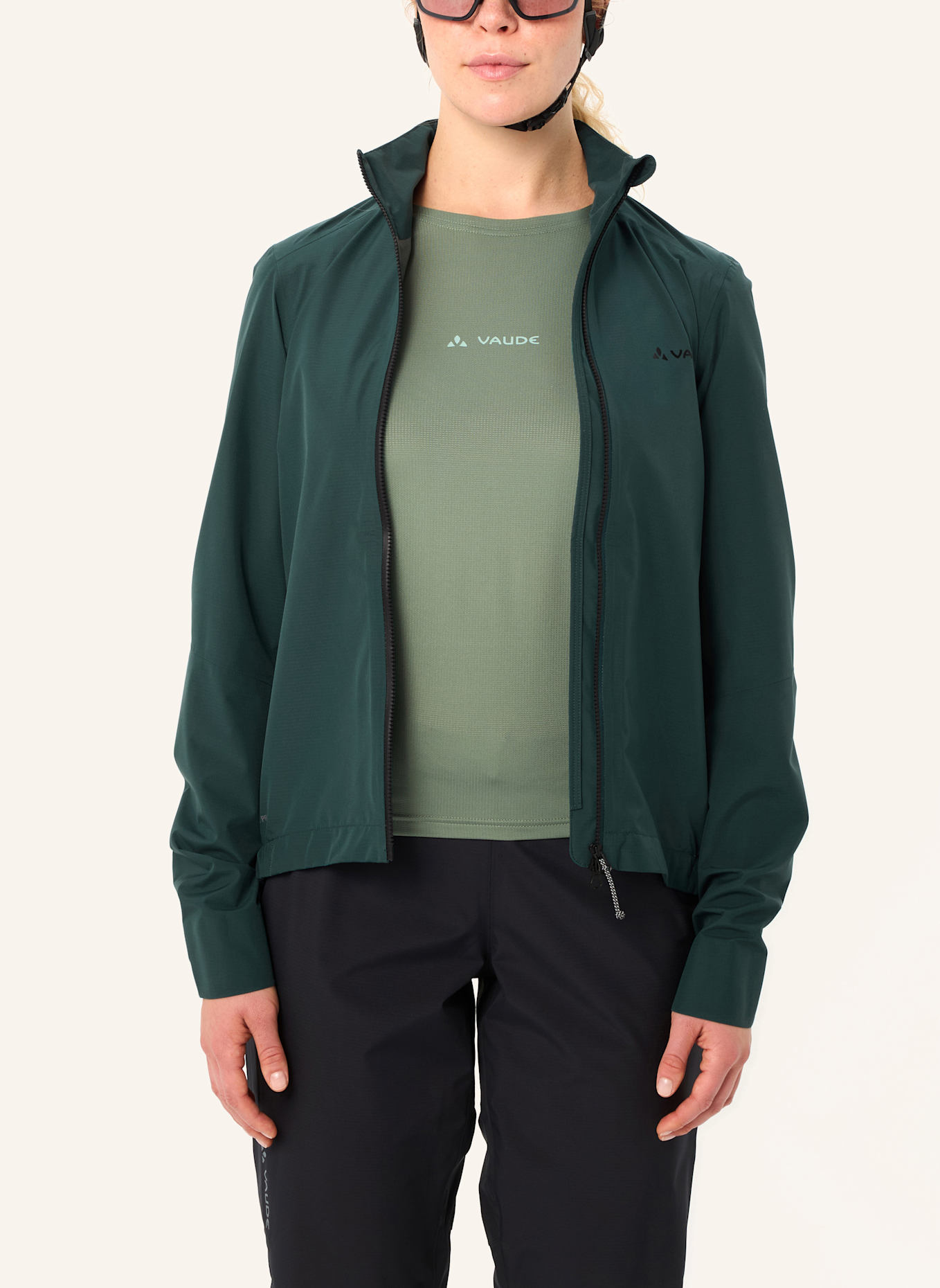VAUDE Hardshell-Jacke W KURO PRO RAIN JACKET: GRÜN