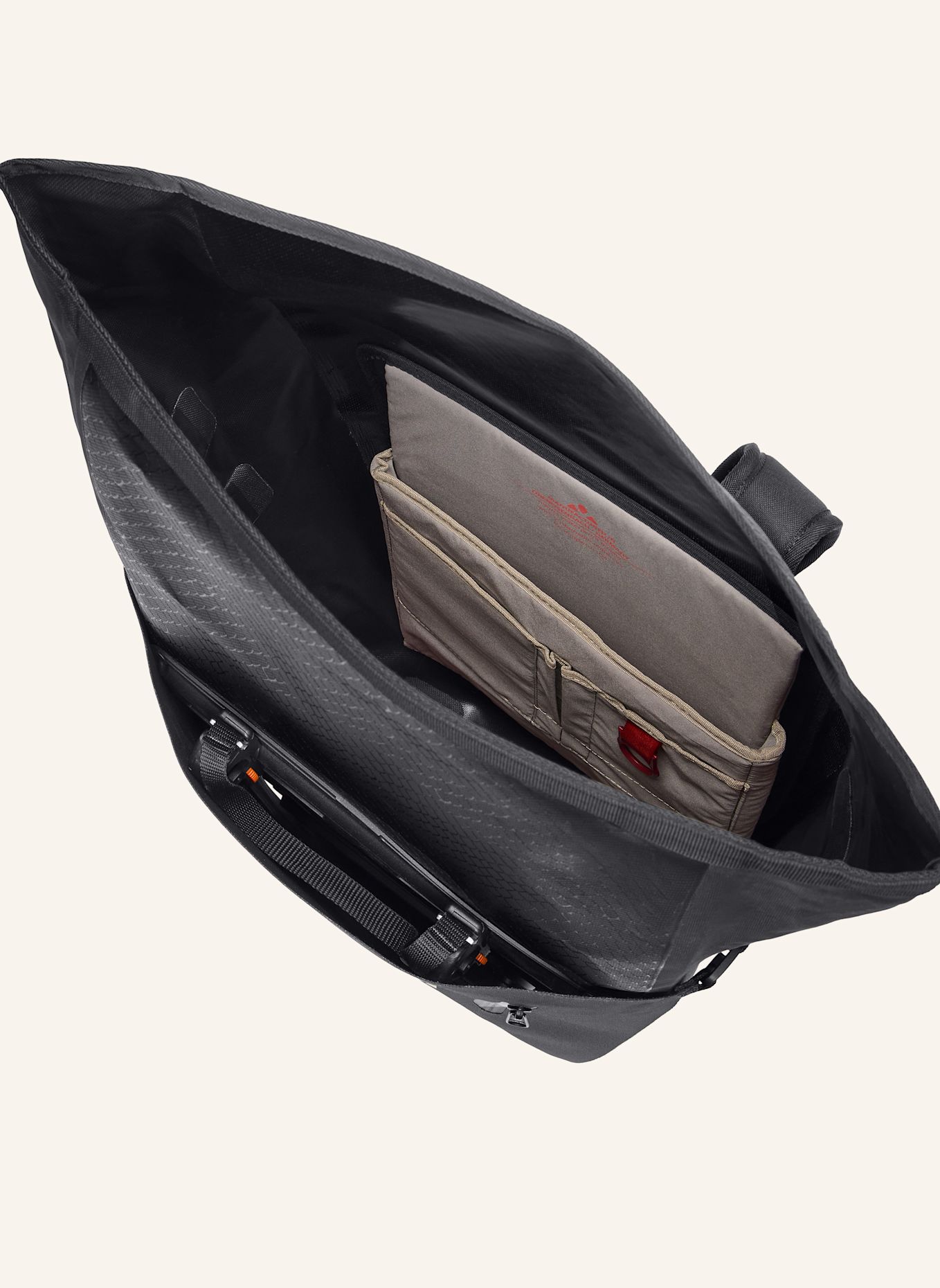VAUDE Hinterradtasche AQUA TRANSFORMER 26: SCHWARZ