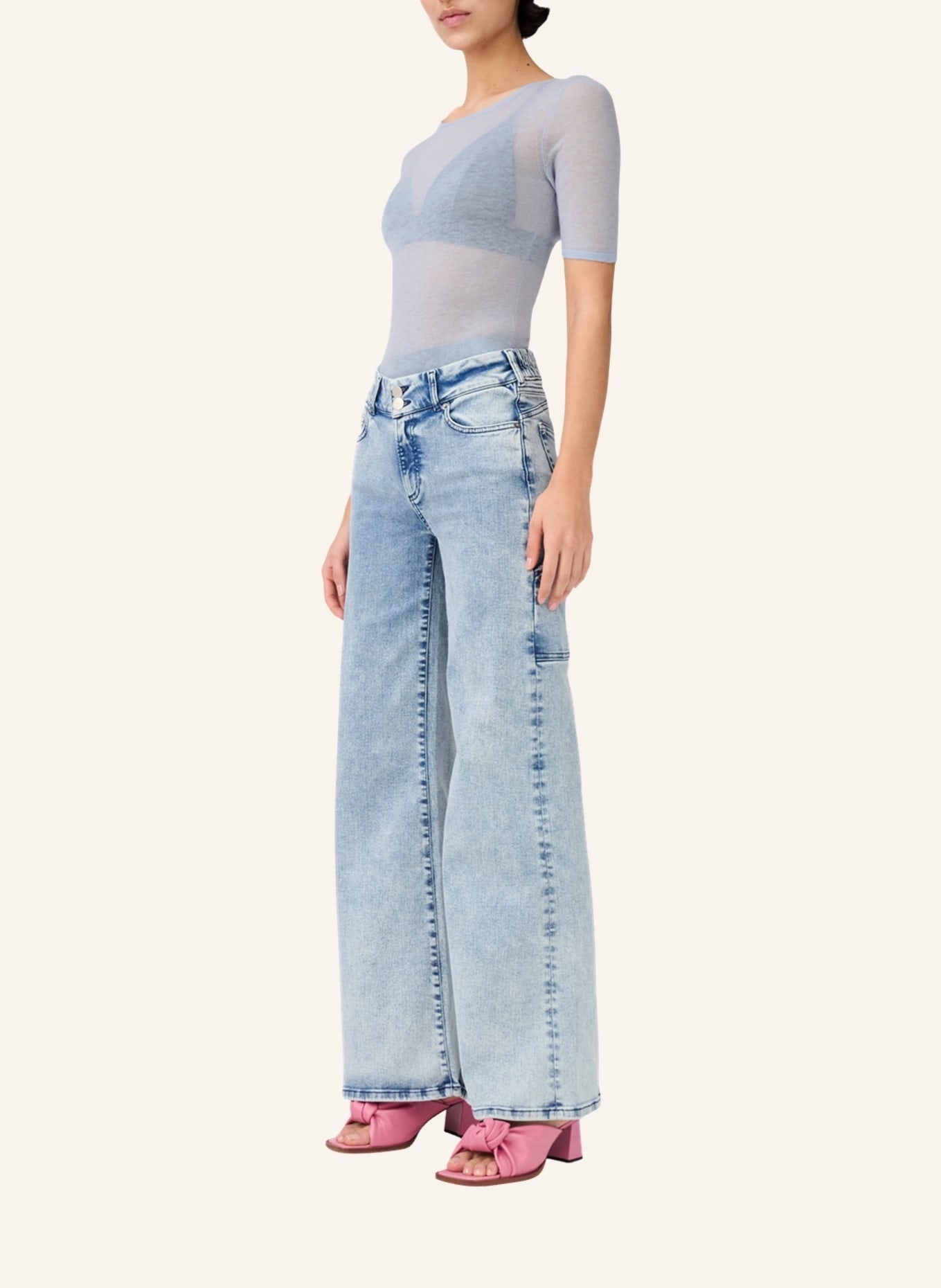 ITEM m6 Flared Jeans WIDE LEGGED HIGH RISE DENIM, Farbe: HELLBLAU (Bild 5)