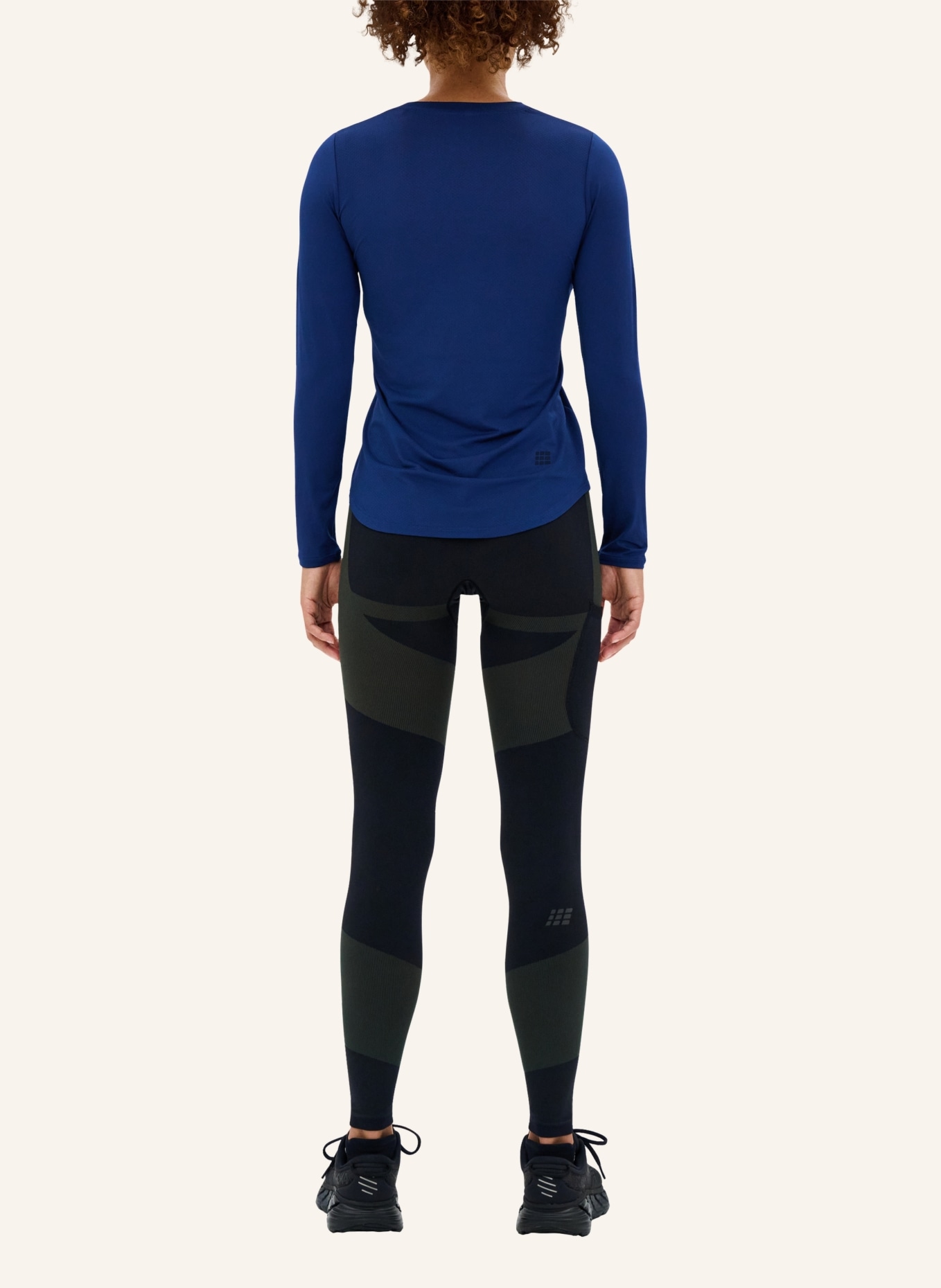 cep Laufshirt THE RUN LONG SLEEVE, Farbe: DUNKELBLAU (Bild 2)