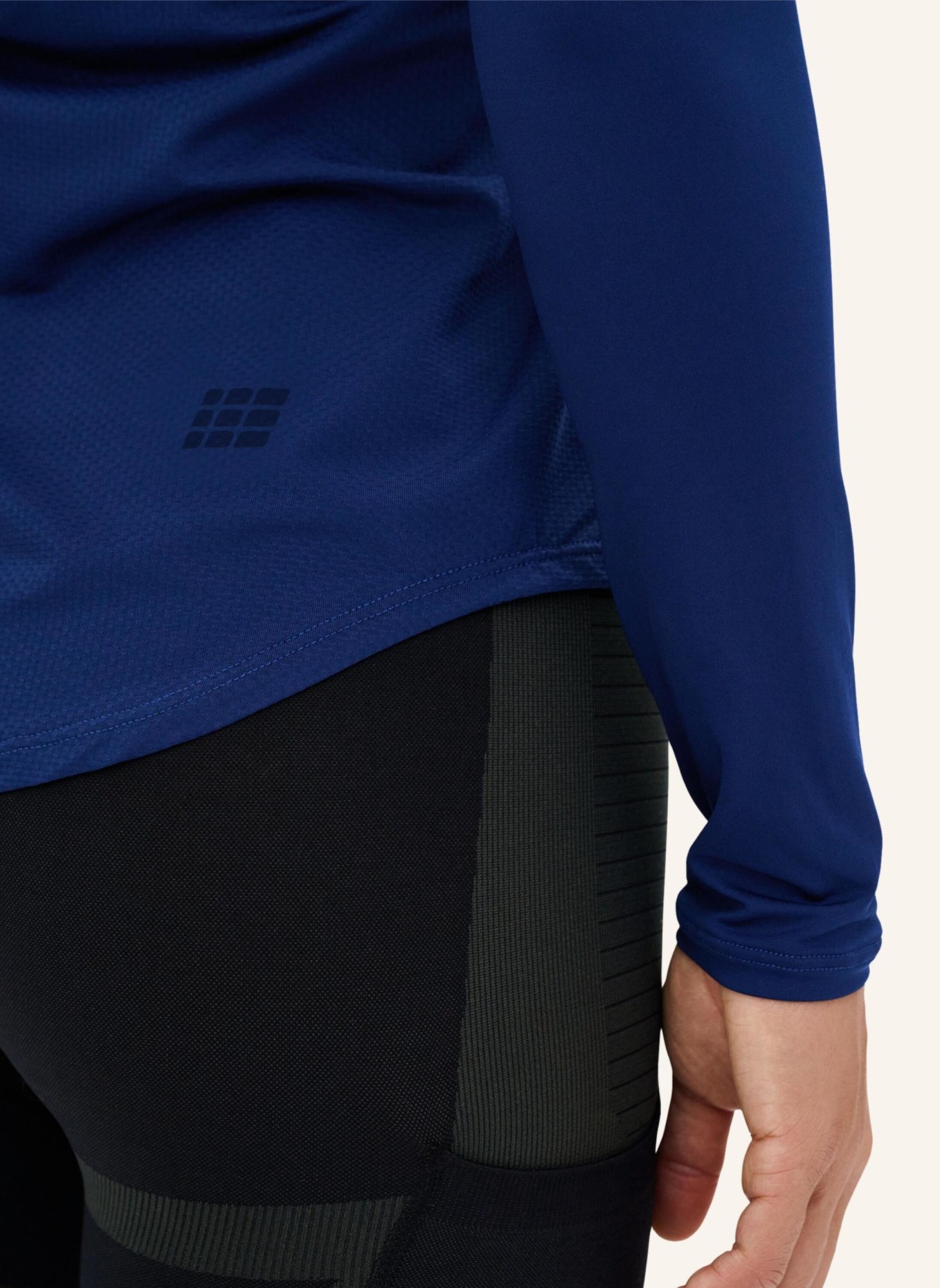 cep Laufshirt THE RUN LONG SLEEVE, Farbe: DUNKELBLAU (Bild 6)