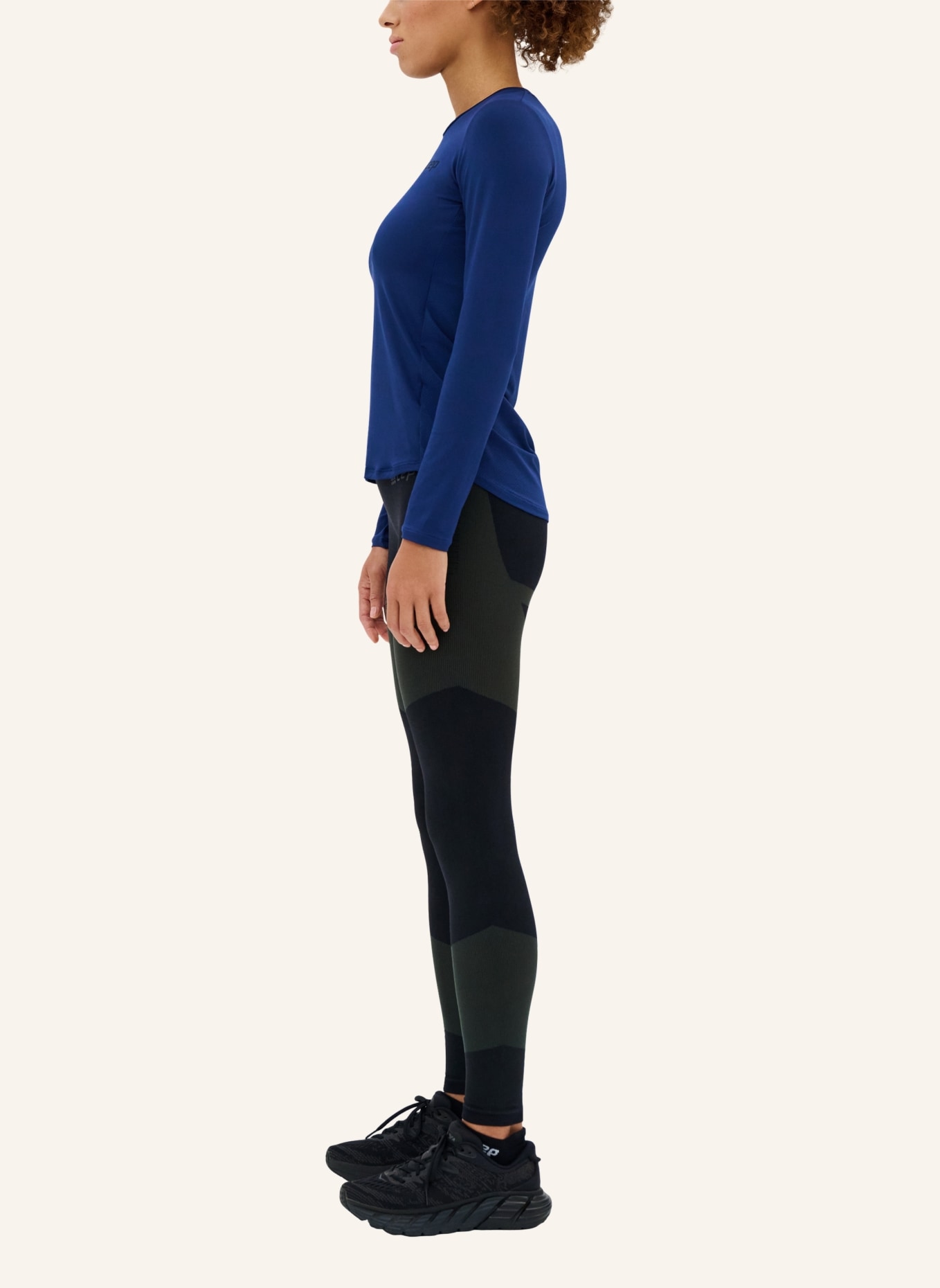 cep Laufshirt THE RUN LONG SLEEVE, Farbe: DUNKELBLAU (Bild 10)