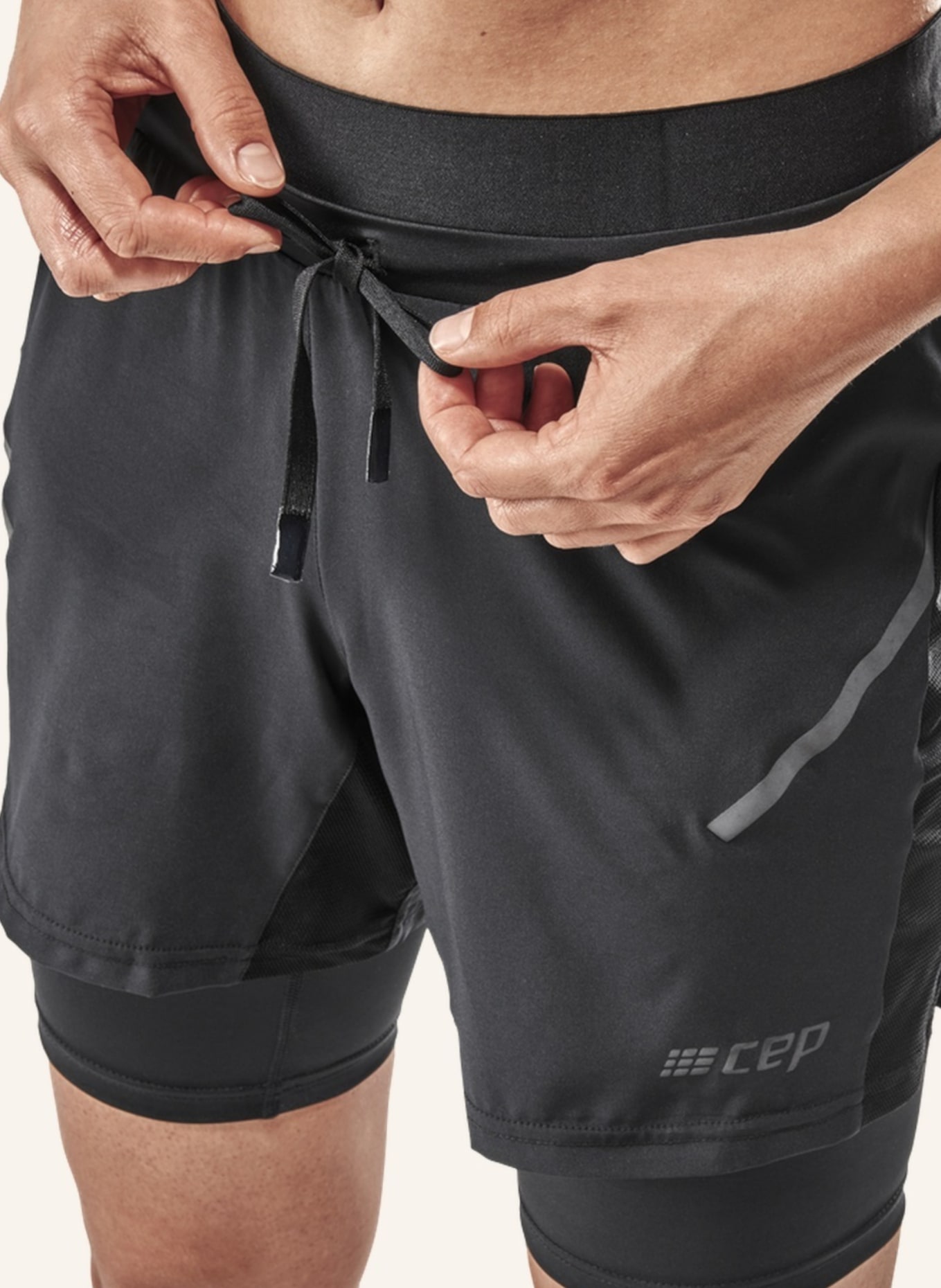 cep 2-in-1 Shorts TRAINING  mit Kompression, Farbe: SCHWARZ (Bild 10)