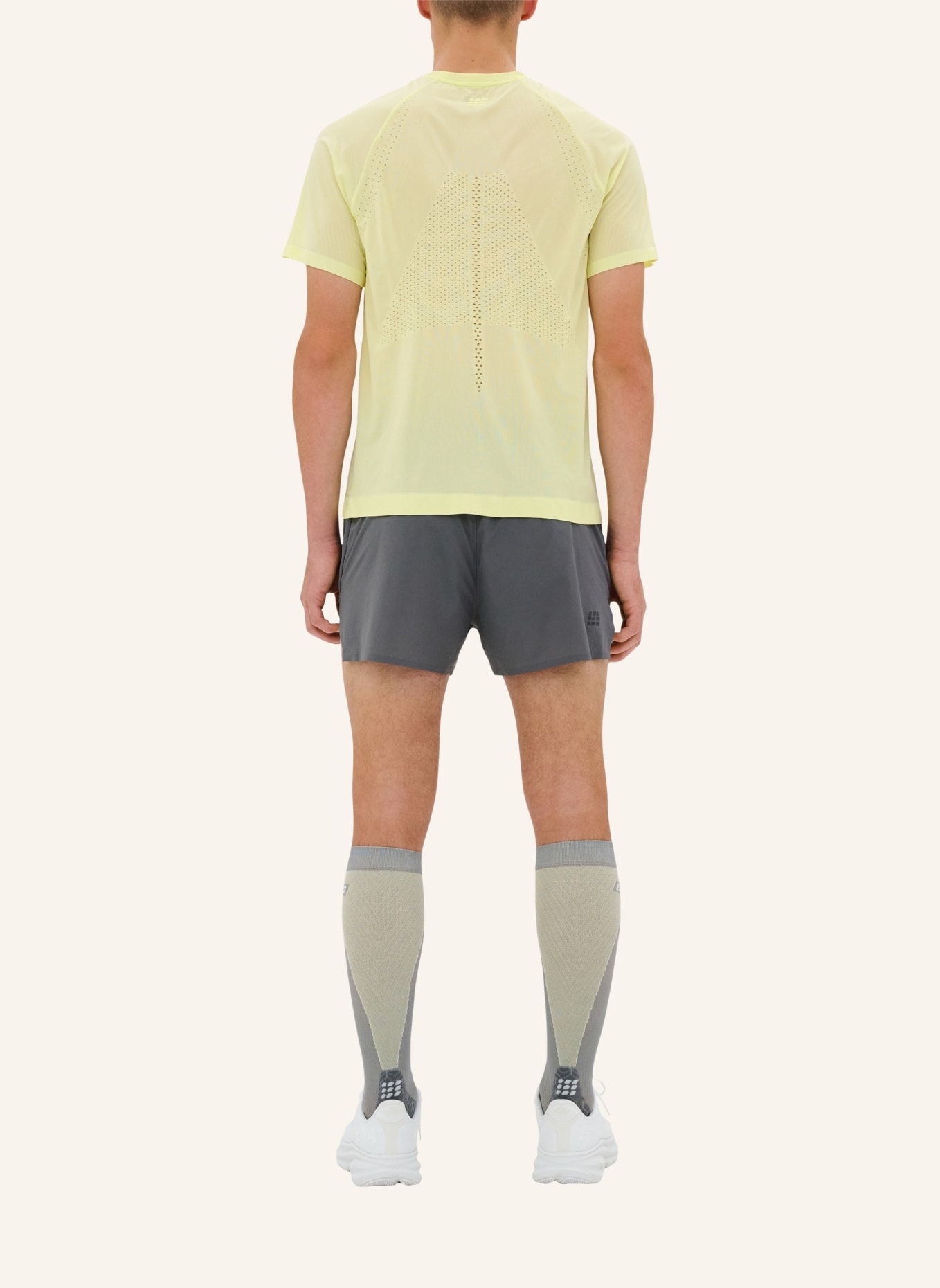 cep Laufshirt ULTRALIGHT SHORT SLEEVE, Farbe: HELLGRÜN (Bild 2)