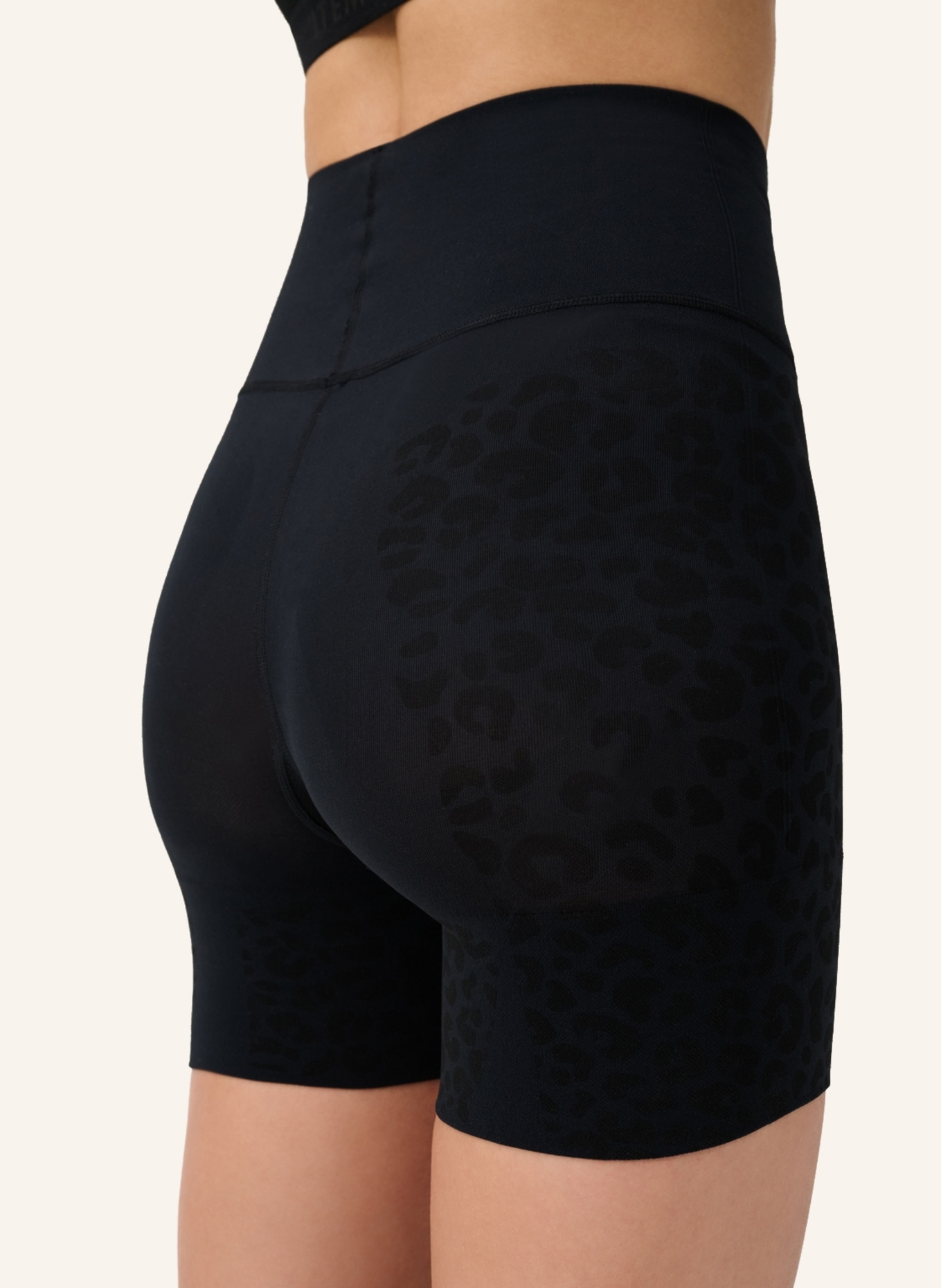 ITEM m6 Shape-Shorts BEAUTY GIRL mit Push-up-Effekt: SCHWARZ