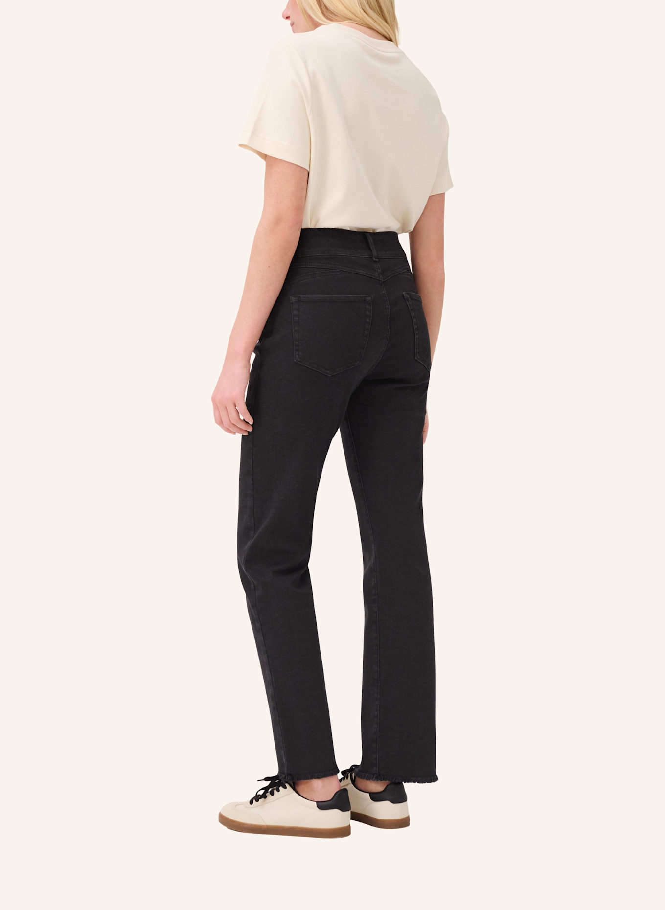 ITEM m6 Jeans Straight High Rise: SCHWARZ