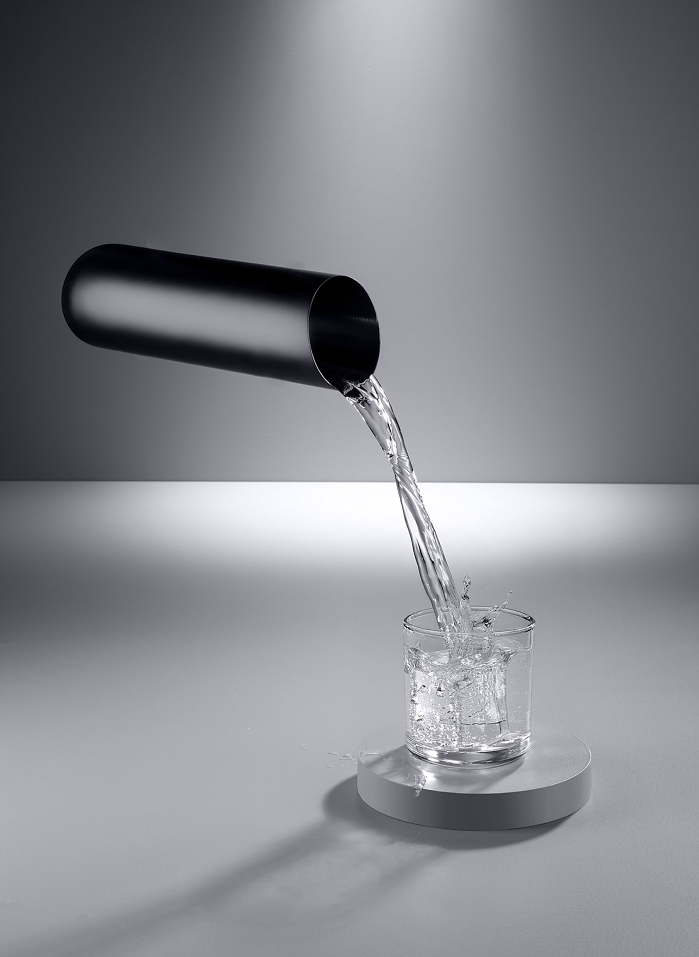 Fink Studio Krug FULL FILL: SCHWARZ