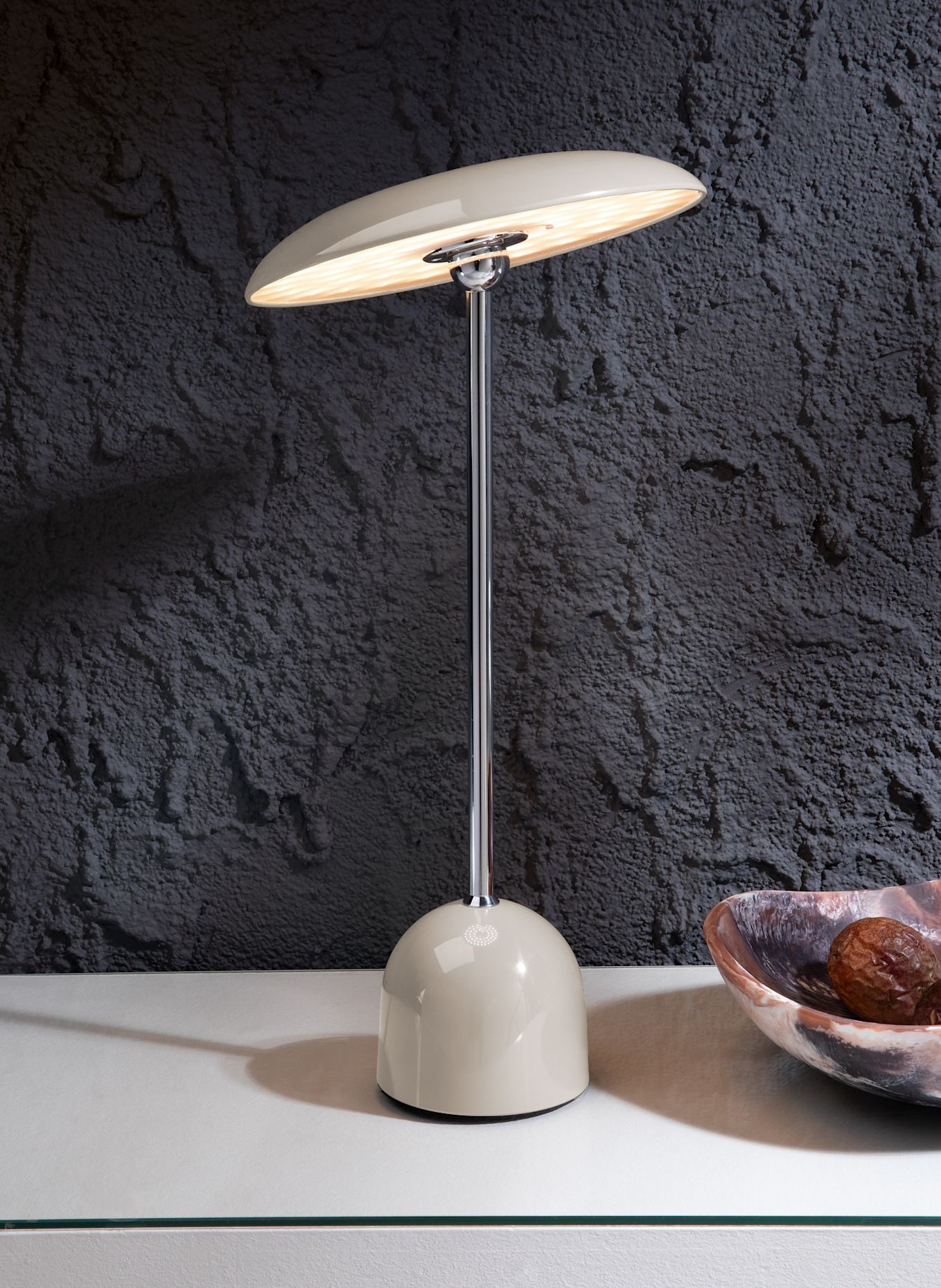 Fink Tischleuchte LED LIVO: CREME