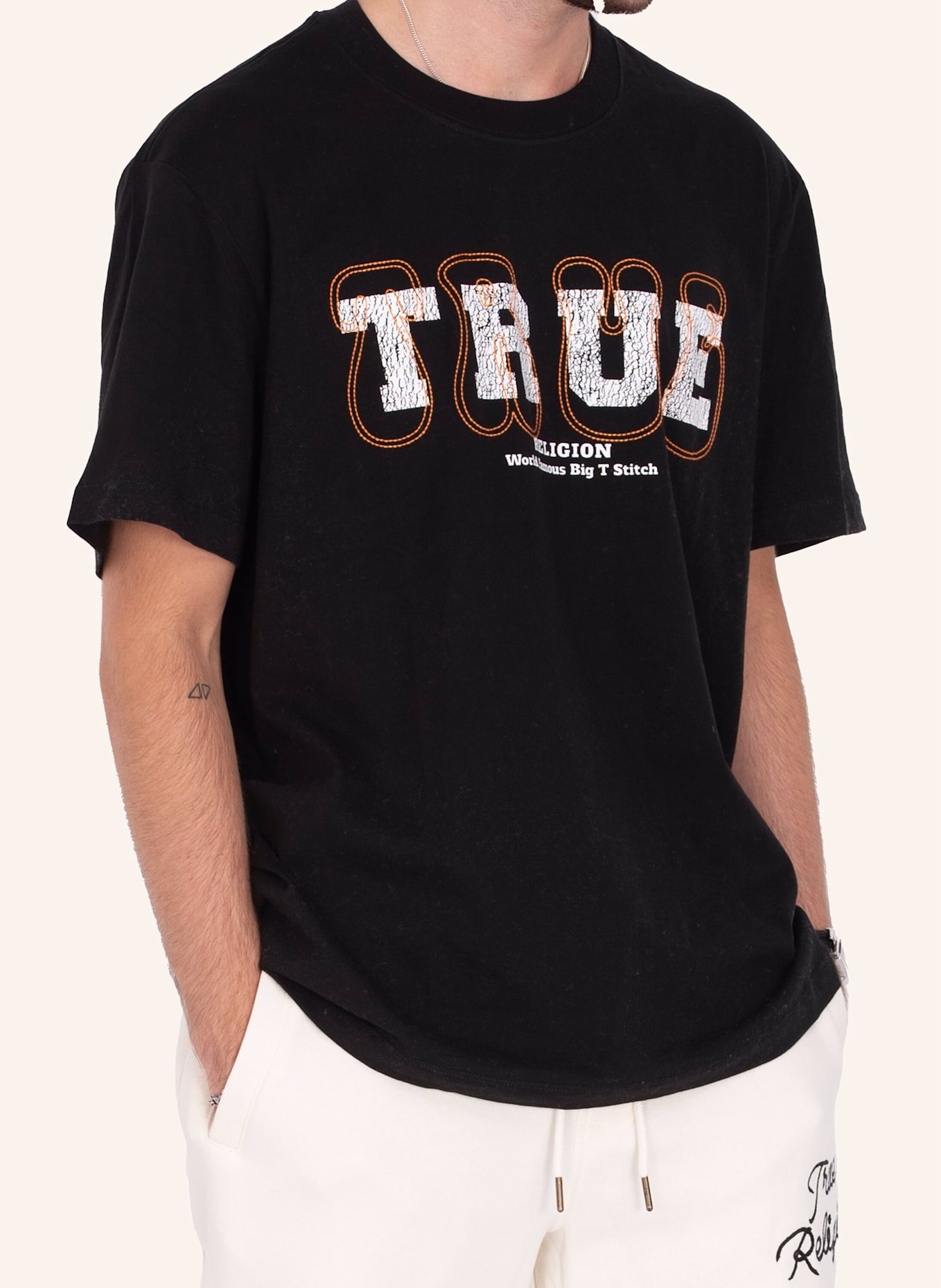 TRUE RELIGION T-Shirt SS TRUE STITCH, Farbe: SCHWARZ (Bild 6)