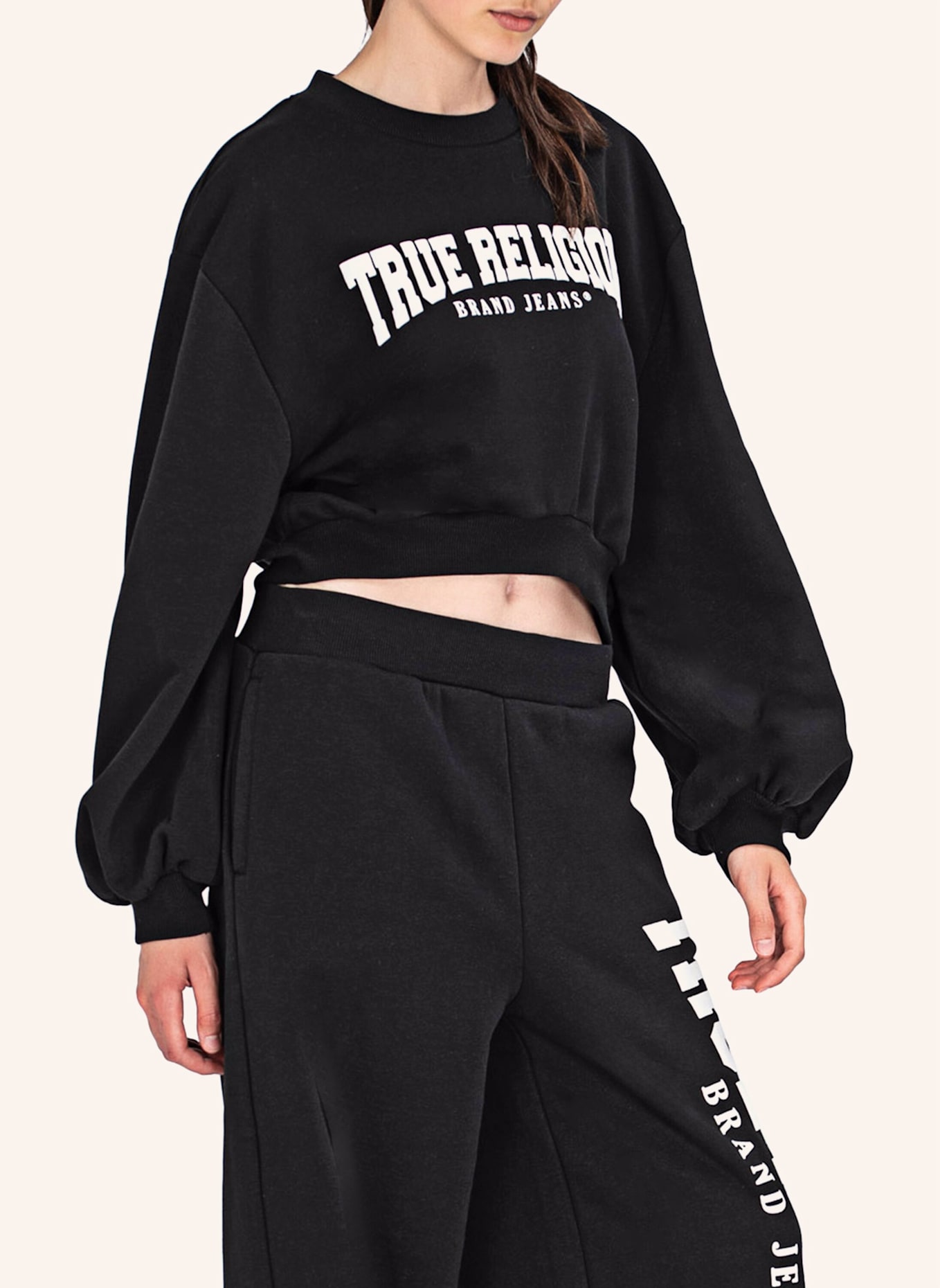 TRUE RELIGION ARCHED LOGO FASHION PULLOVER, Farbe: SCHWARZ (Bild 6)