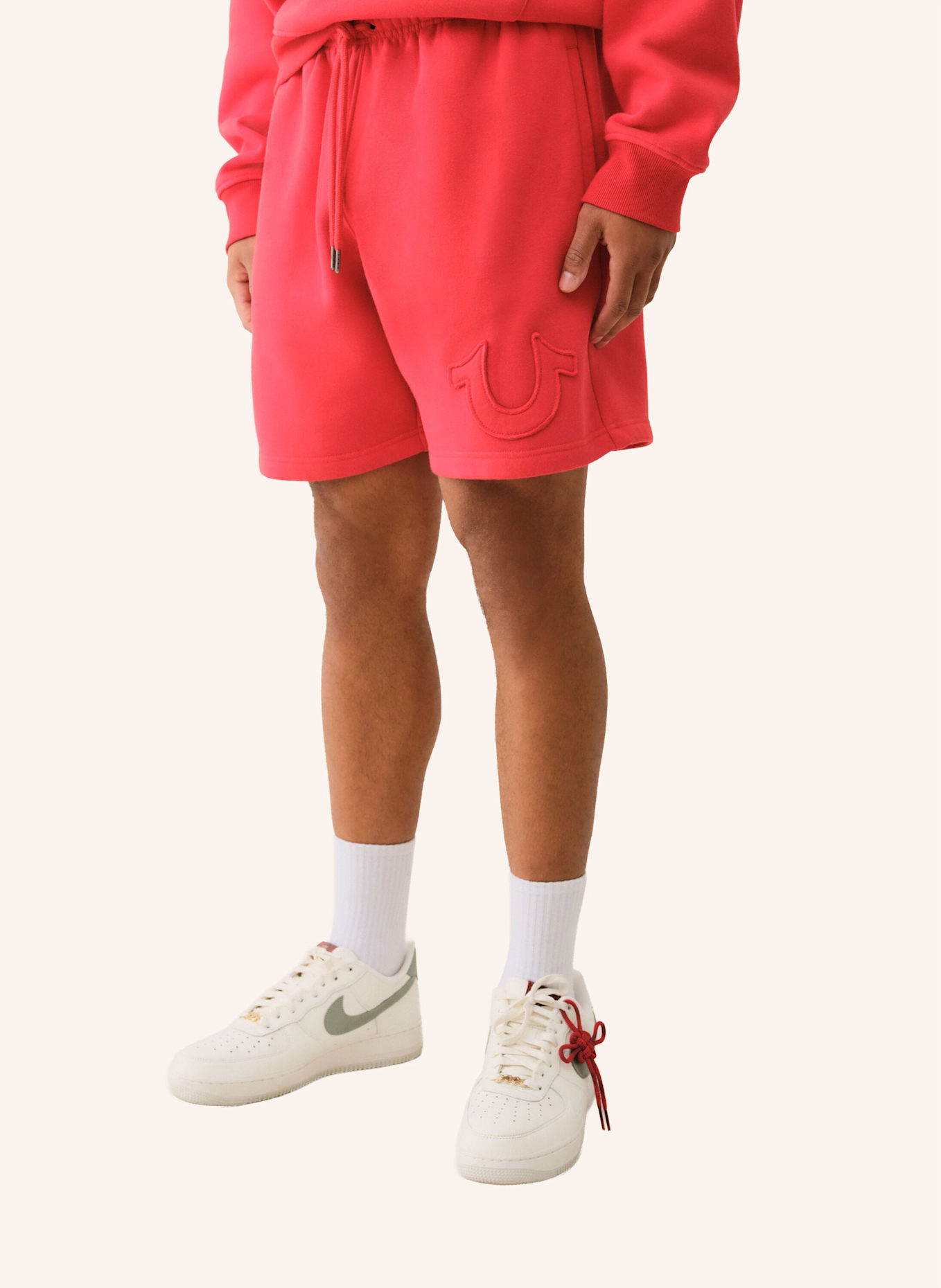 TRUE RELIGION Sweatshorts: ROT