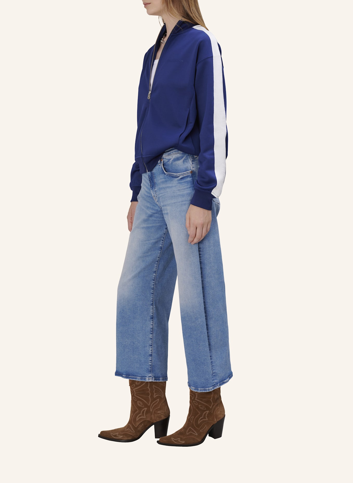 TRUE RELIGION Wide Leg Jeans VOLUME CROP: HELLBLAU/ HELLGRAU