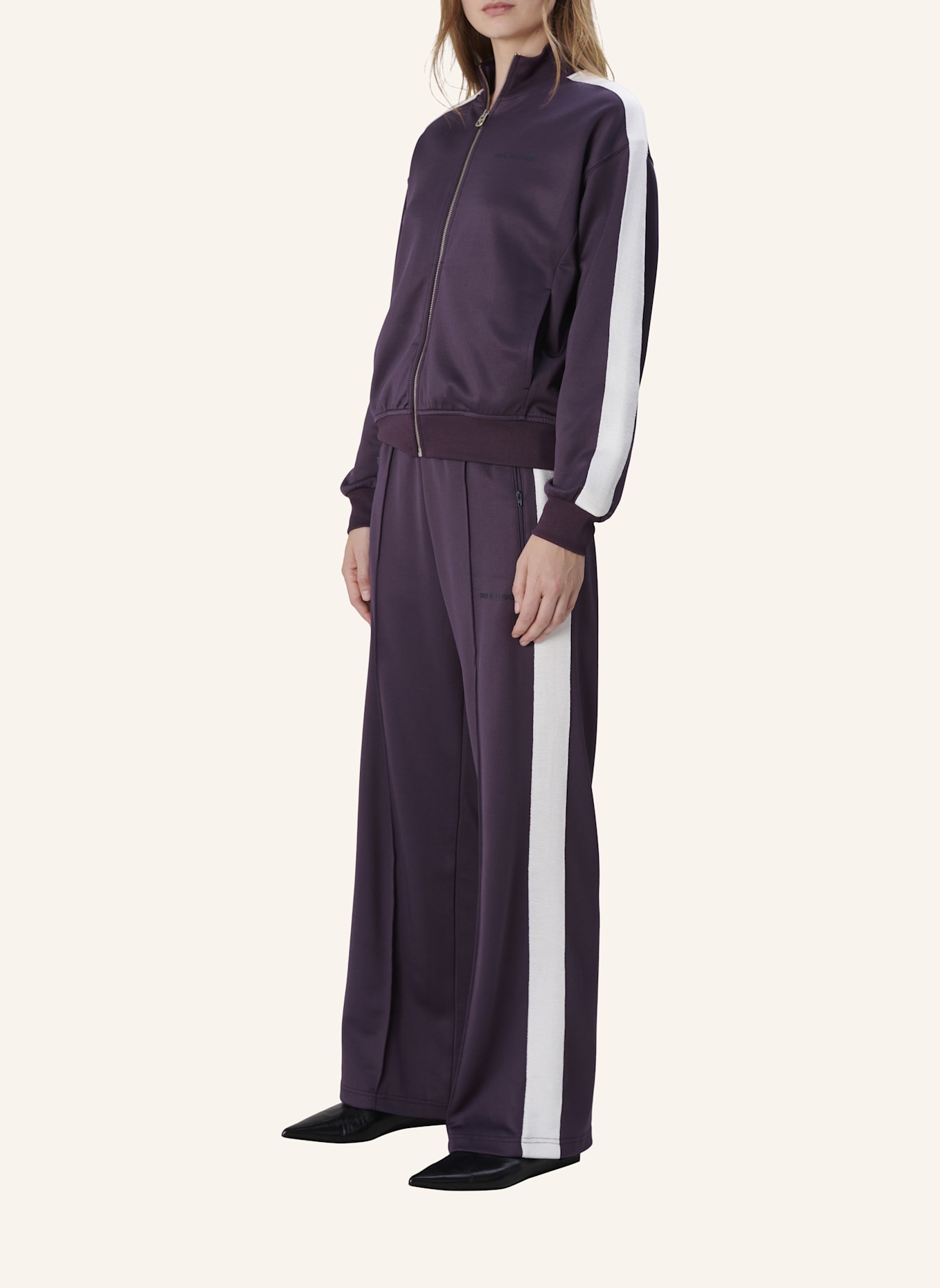 TRUE RELIGION Hose TAYLOR im Jogging Stil: ROT