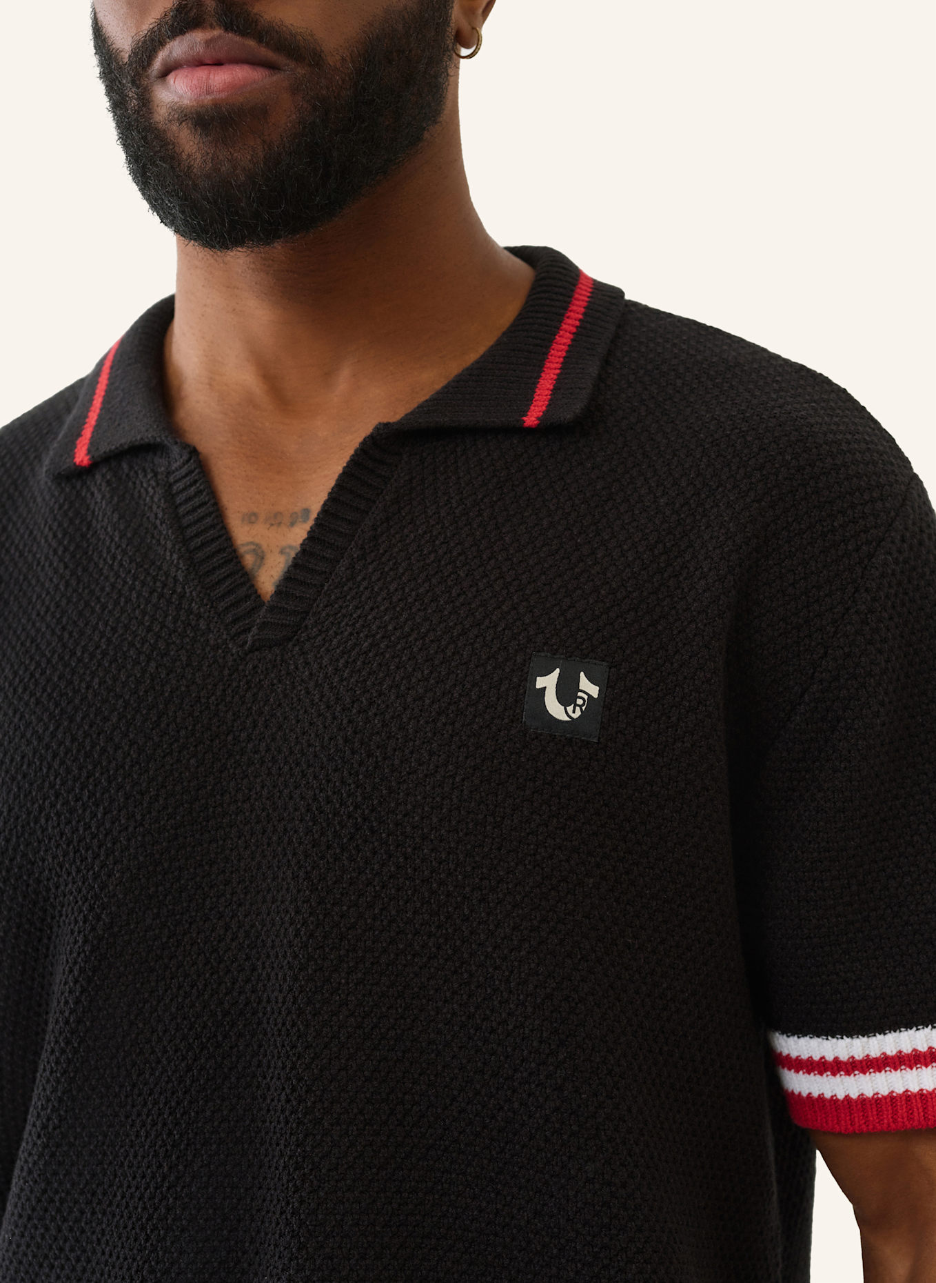 TRUE RELIGION Poloshirt: SCHWARZ