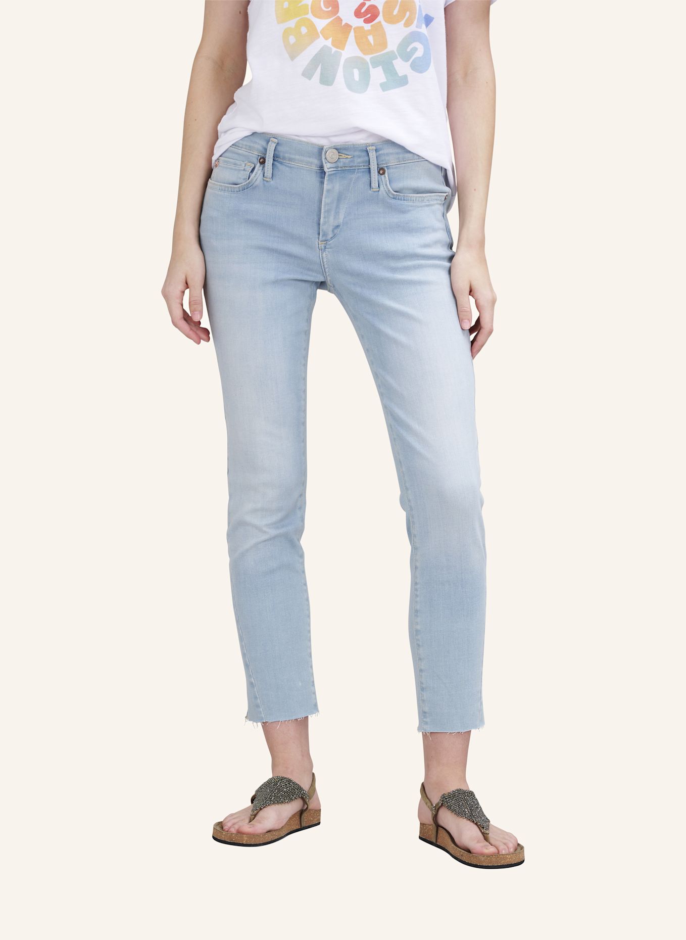 TRUE RELIGION Jeans HALLE Crop Slit: HELLBLAU / HELLGRAU