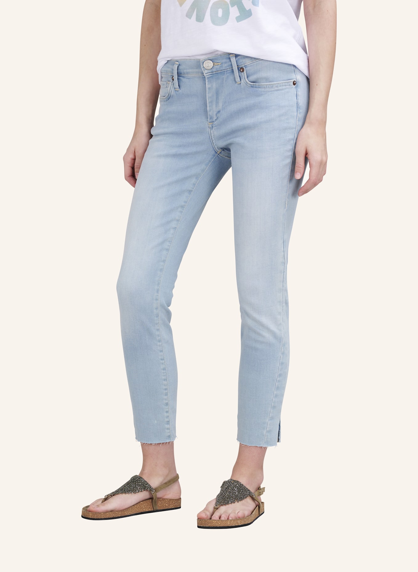 TRUE RELIGION Jeans HALLE Crop Slit: HELLBLAU/ HELLGRAU