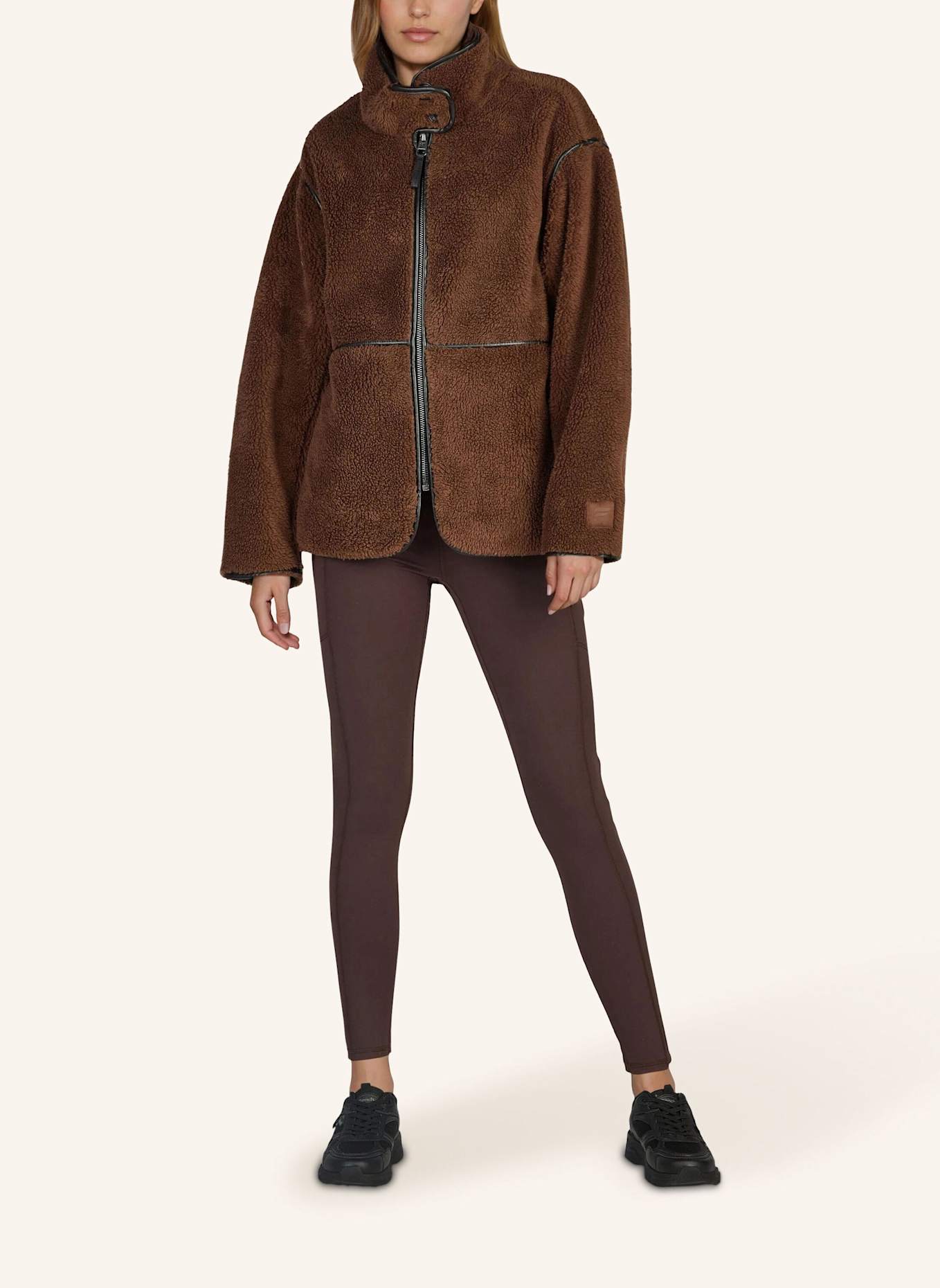 Fabletics Outdoor-Jacke TEDDY MID-LENGTH: BRAUN/ SCHWARZ
