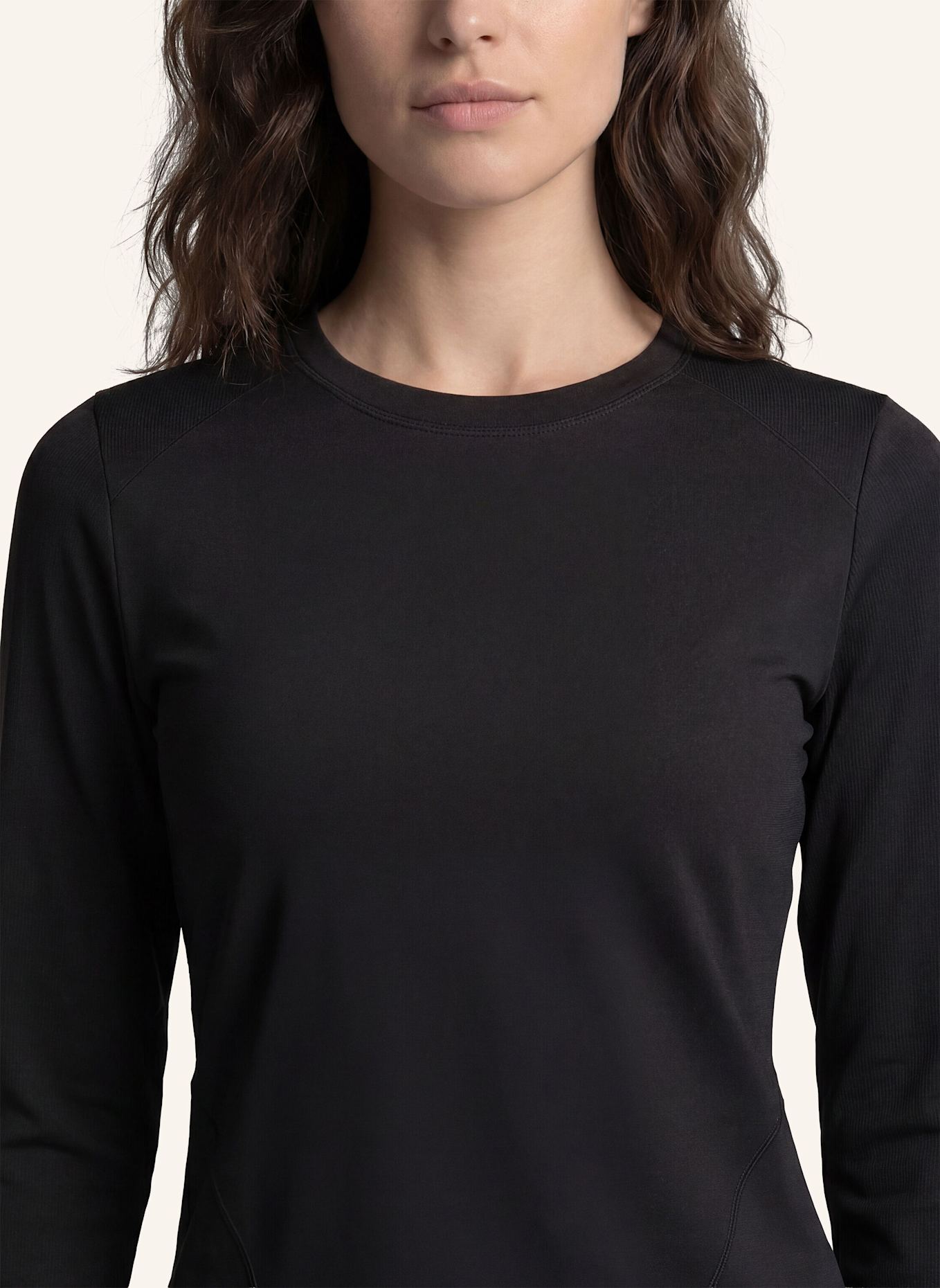Fabletics Longsleeve FEATHER TECH+: SCHWARZ