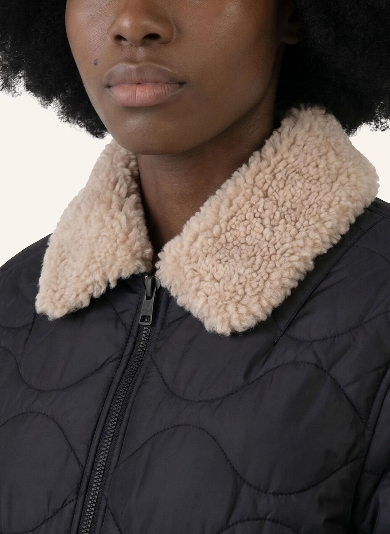 No.1 Como Steppjacke MASSA MIT ABNEHMBAREM KUNSTFELL: SCHWARZ