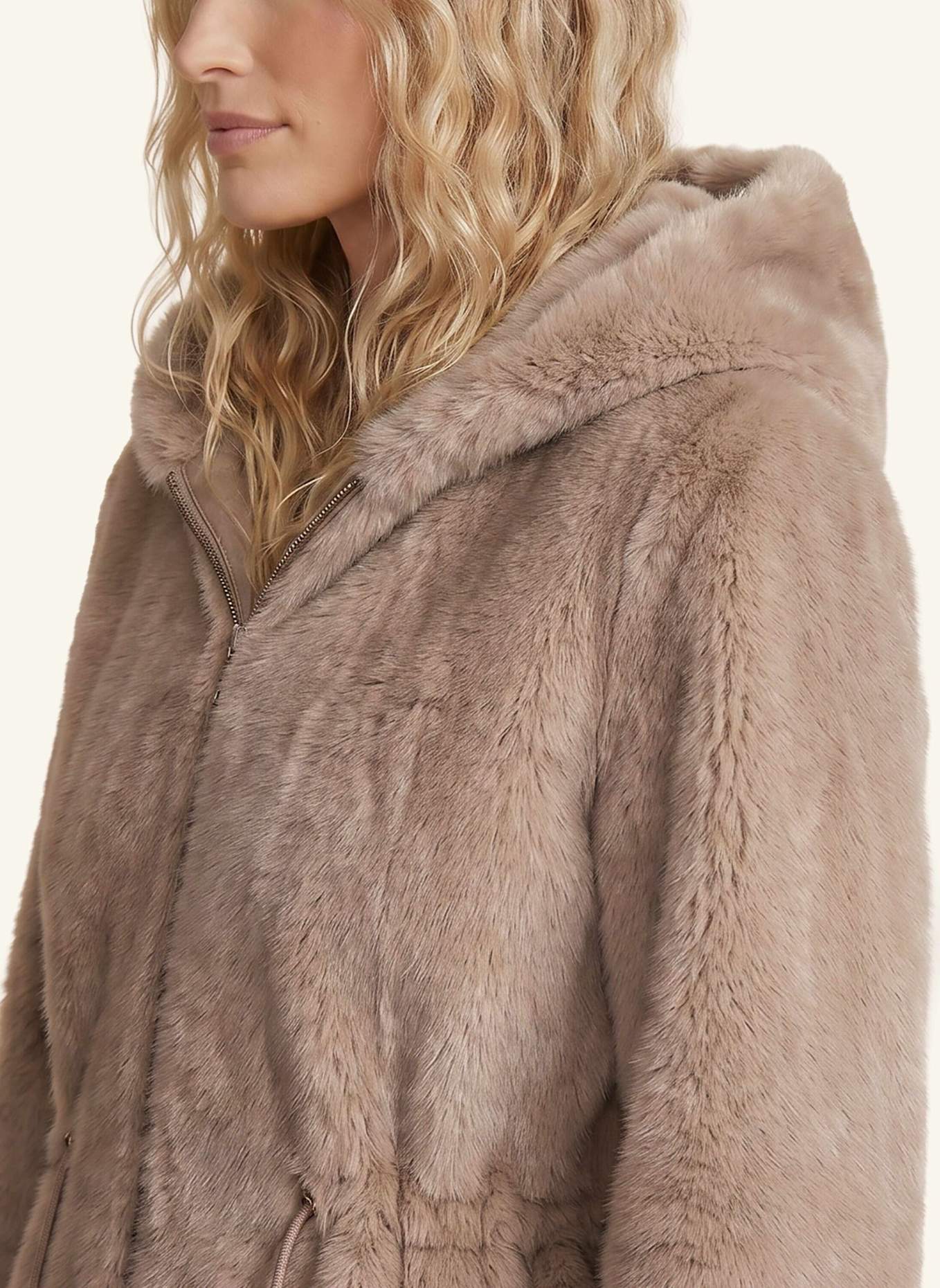 BLONDE No.8 Kunstfell-Mantel LAURA: TAUPE