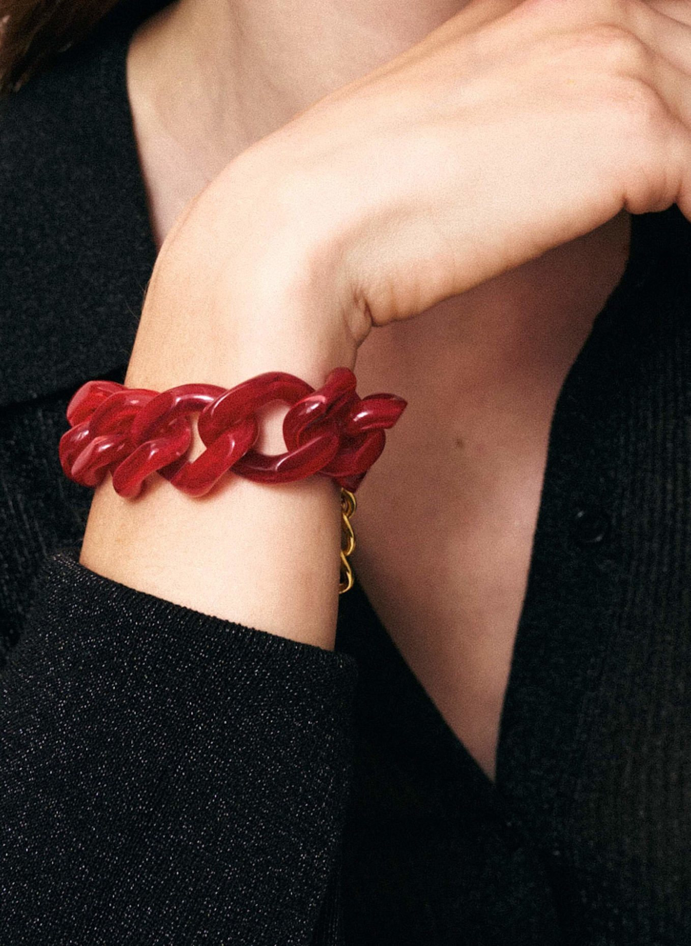 VANESSA BARONI Armband FLAT CHAIN BRACELET RED MARBLE by GLAMBOU, Farbe: GOLD (Bild 2)