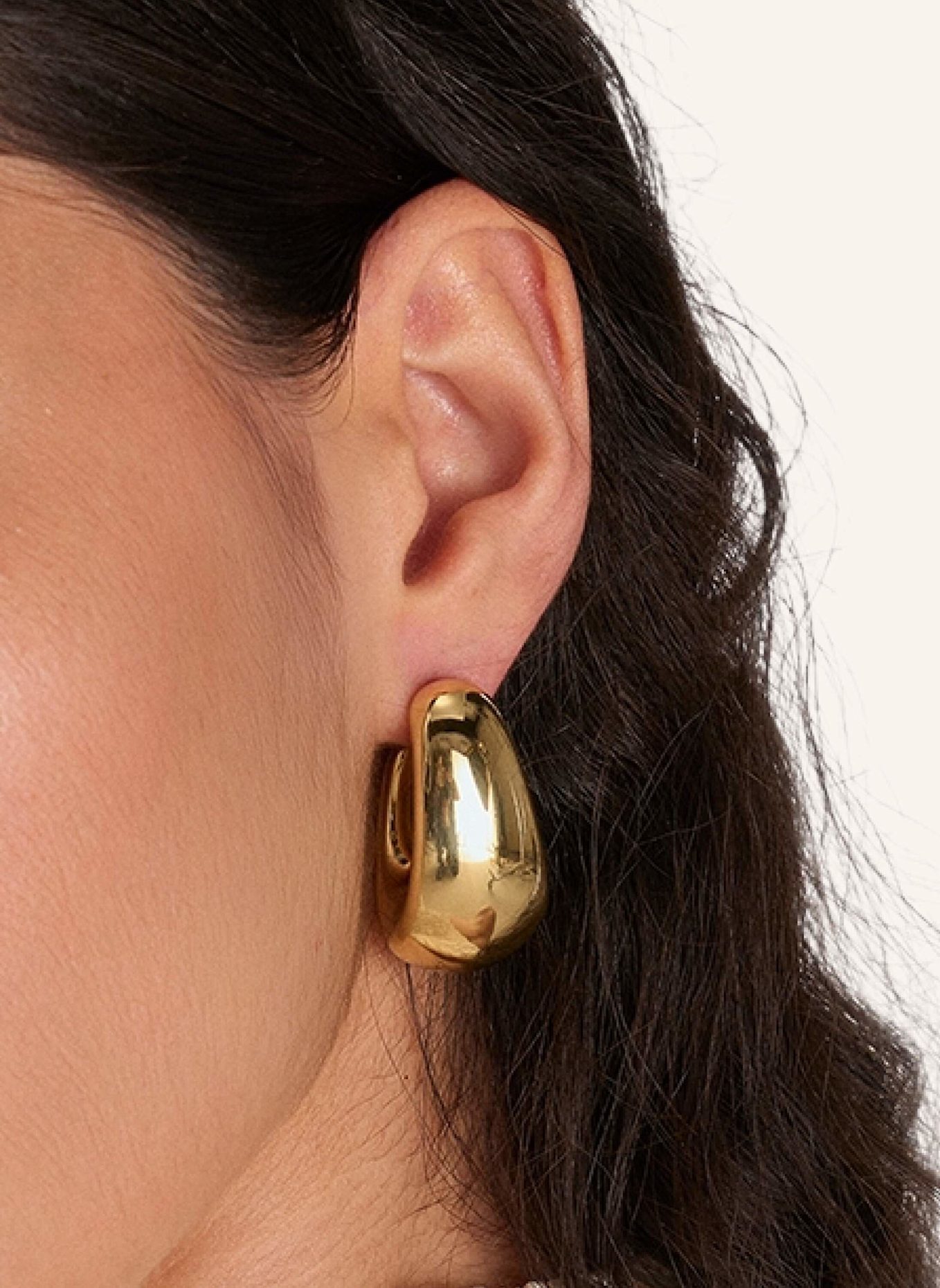 Pompidou Ohrringe ELIA OVAL STUD by GLAMBOU: GOLD