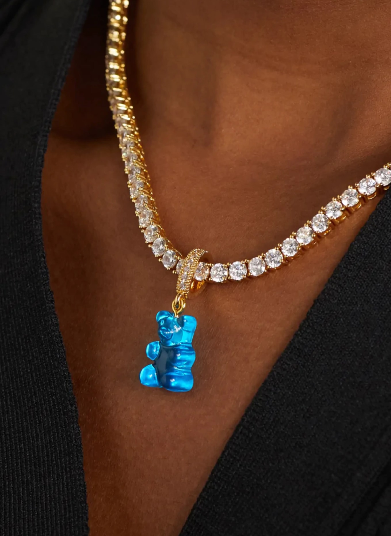 CRYSTAL HAZE Pendant AZURE NOSTALGIA BEAR by GLAMBOU: BLAU