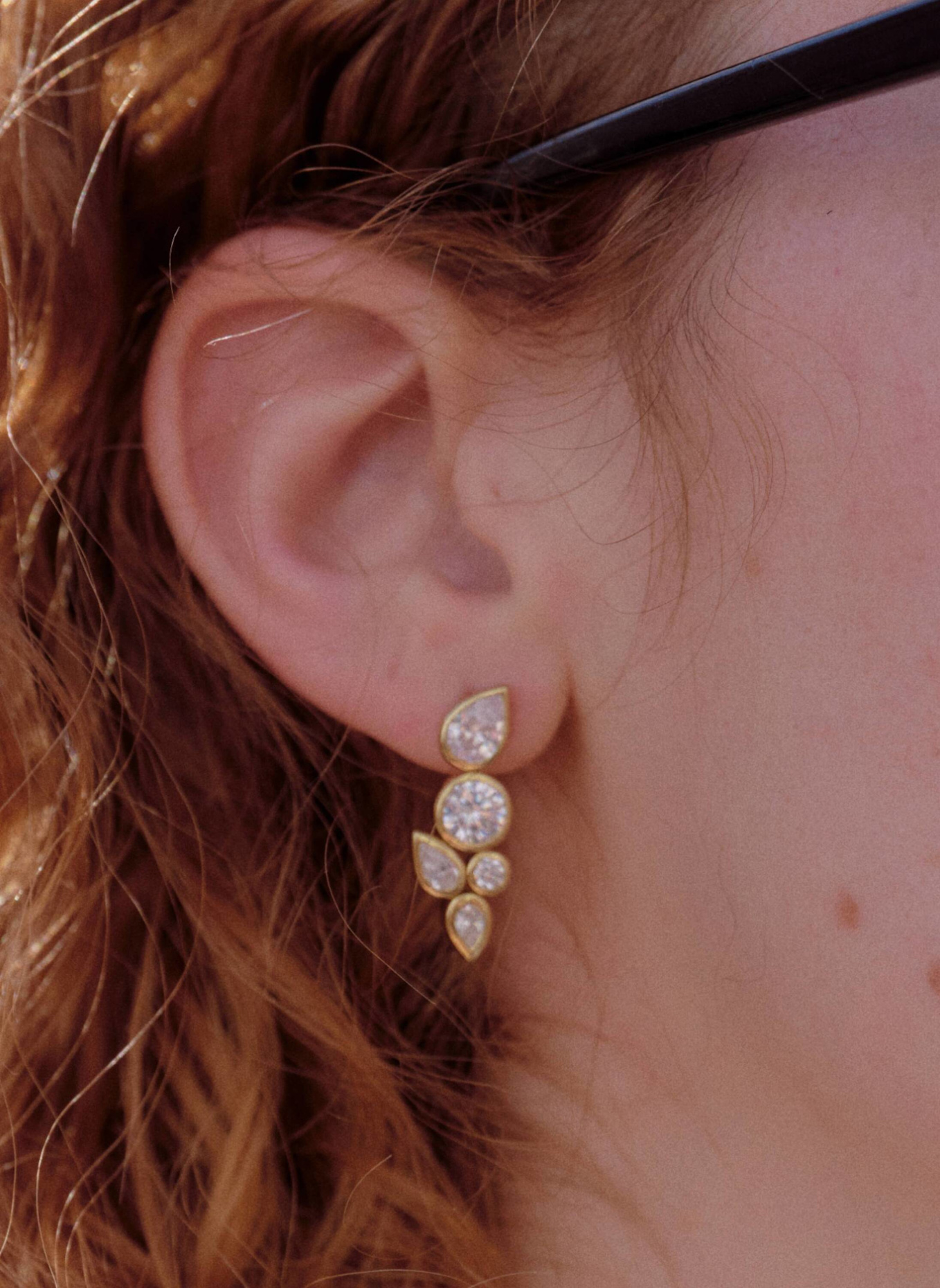 Completedworks Ohrhänger LIKE PEAS IN POD by GLAMBOU: GOLD