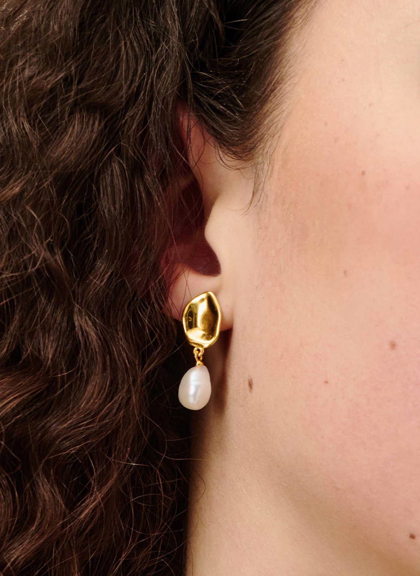 Pompidou Ohrhänger JUDITH by GLAMBOU: GOLD