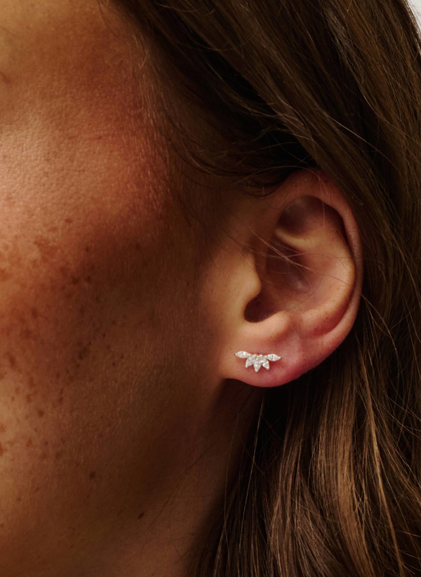 OHH LUILU Ohrringe CRYSTAL FLOWER PETALS  by GLAMBOU: SILBER